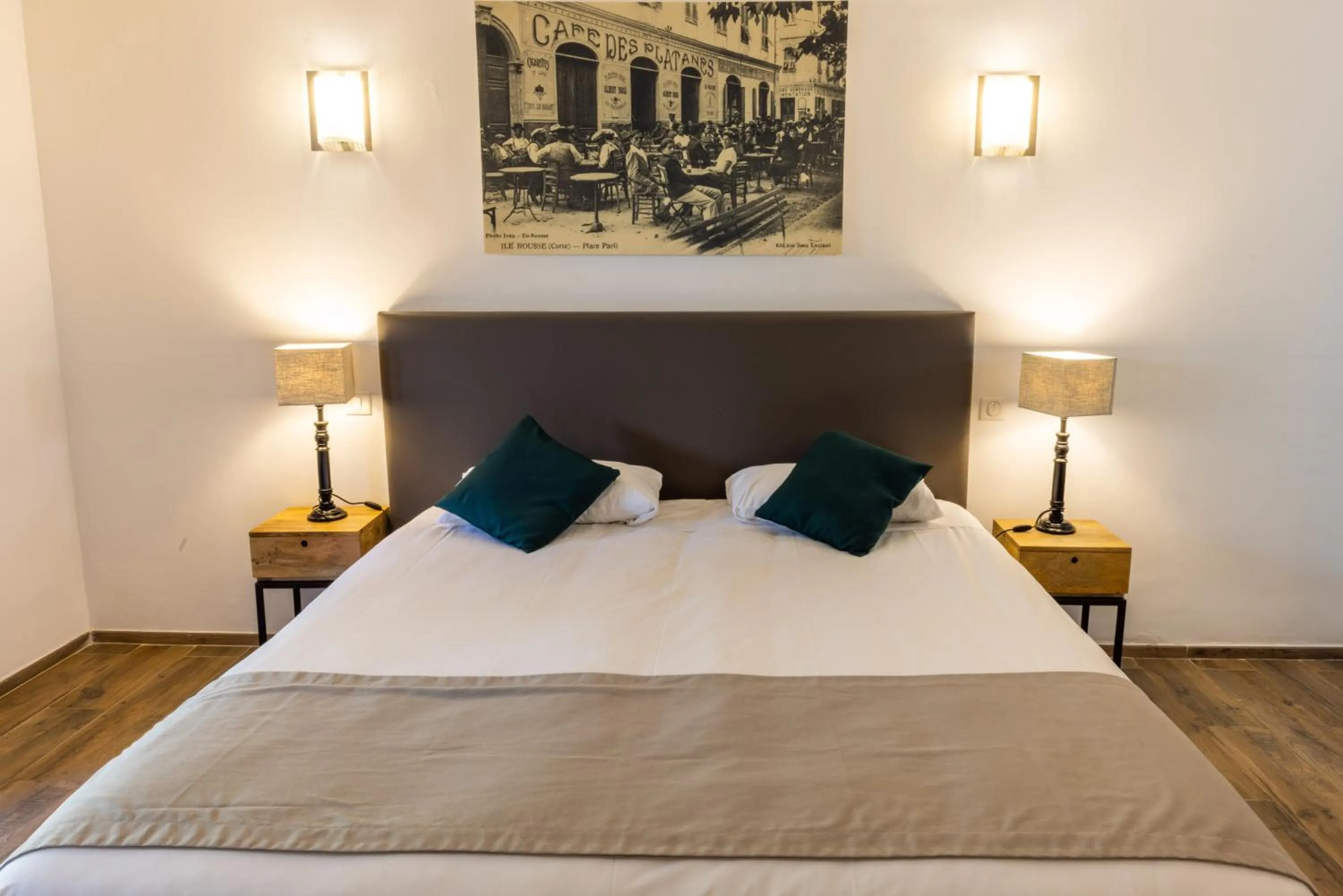 Bed in Hôtel Casa Rossa & Spa