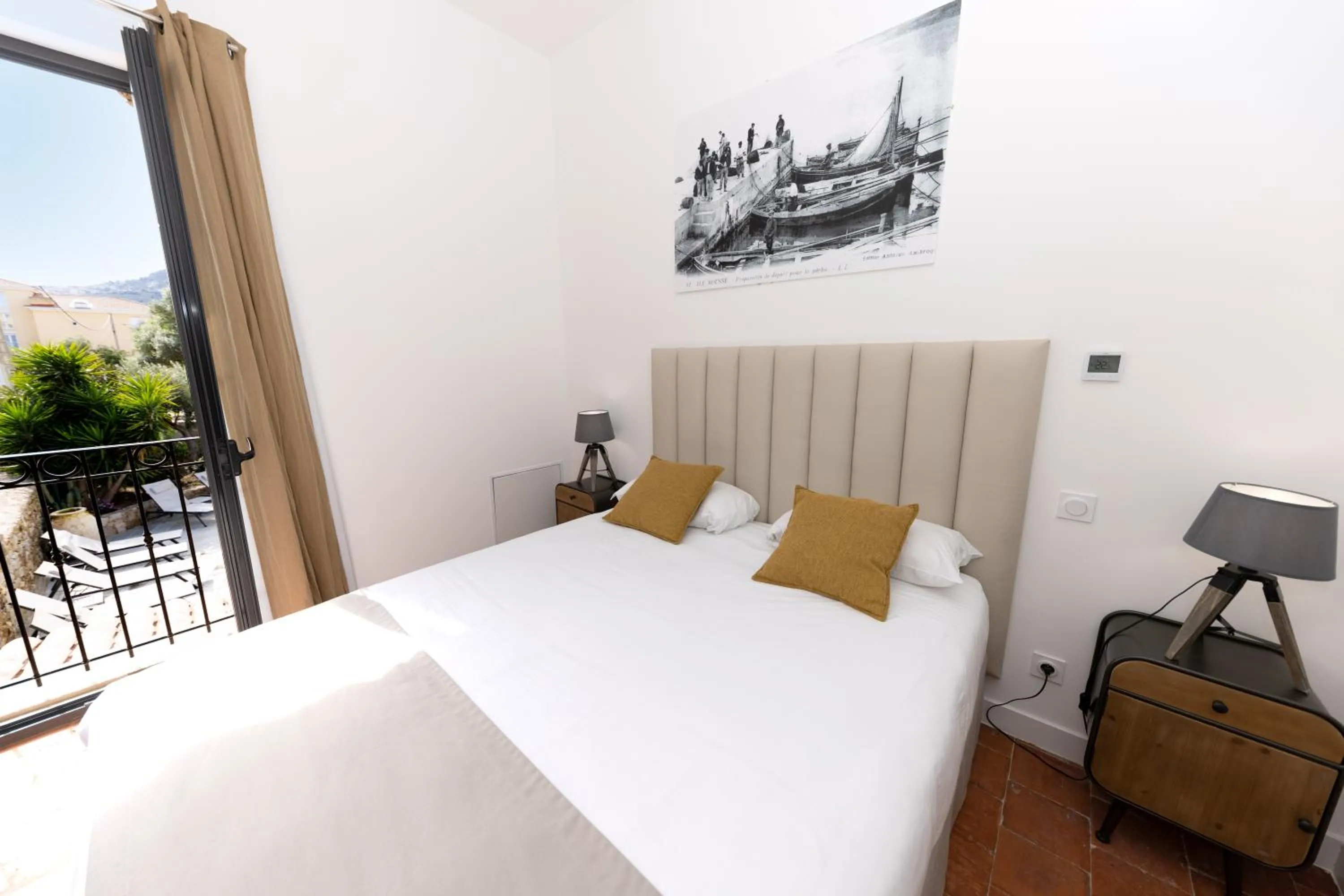 Bed in Hôtel Casa Rossa & Spa