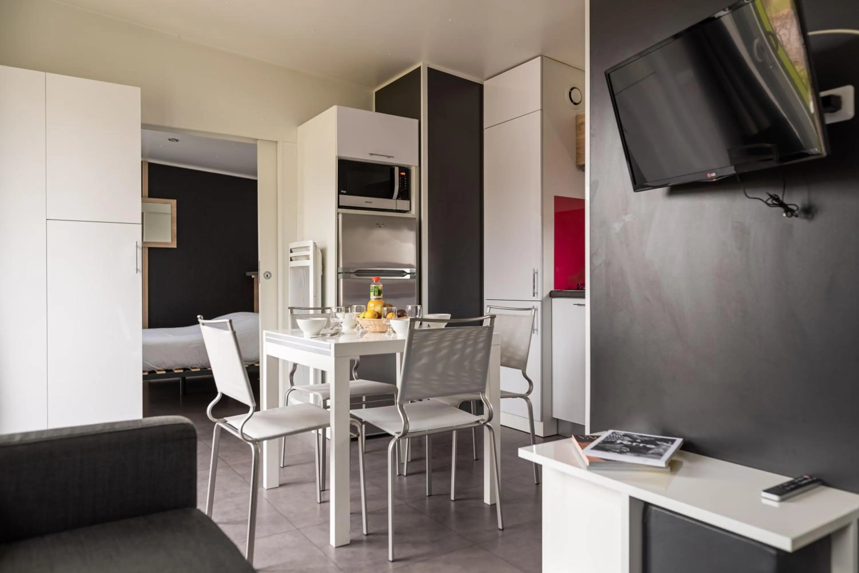 TV and multimedia in Camping Base de Loisirs du Lac de la Moselotte