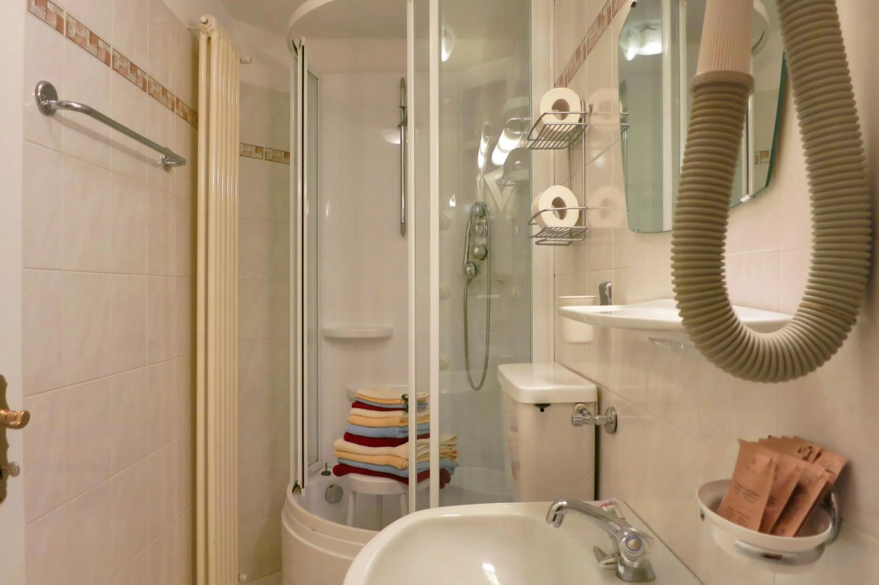 Shower in Residence Chris Appart