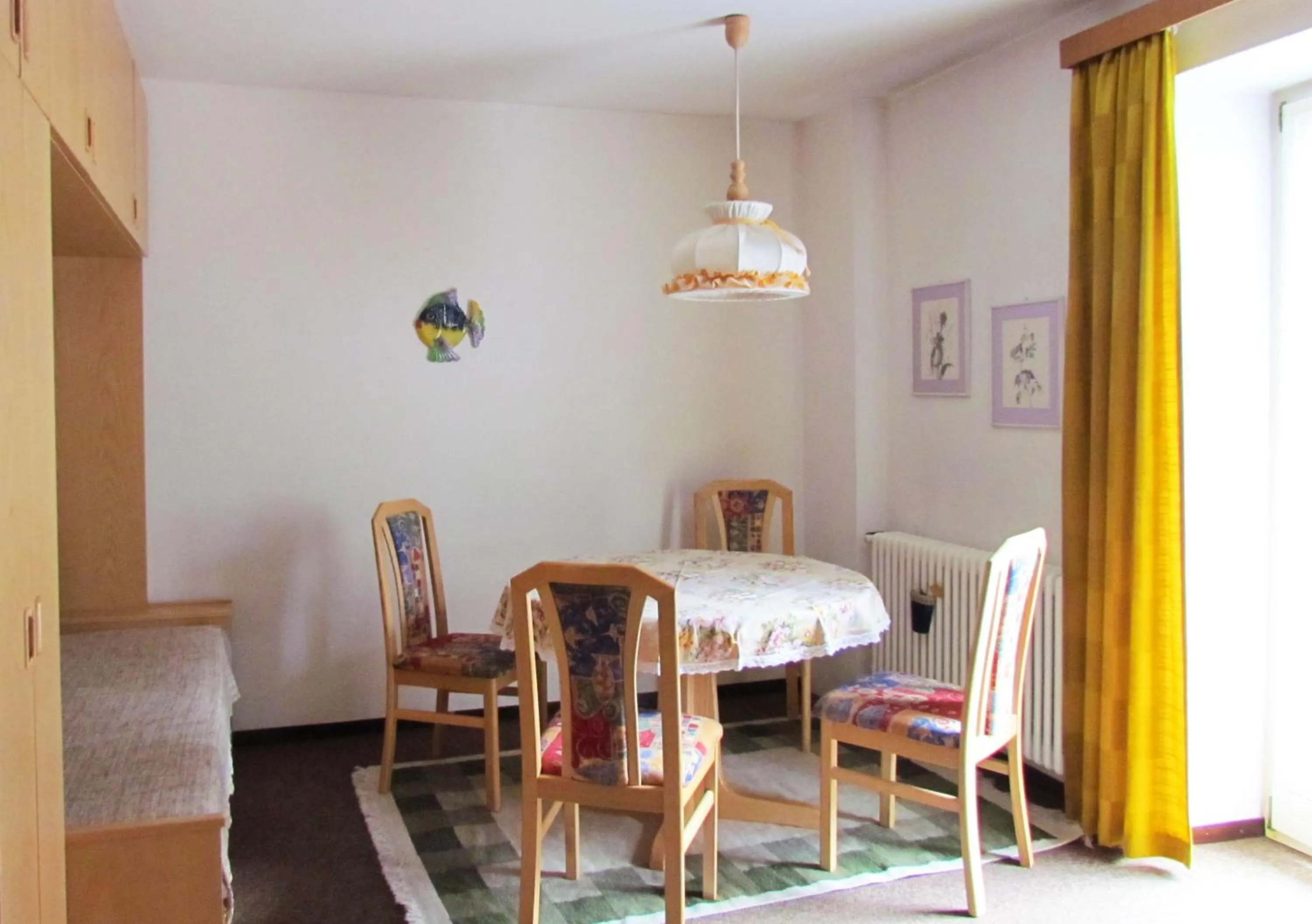 Dining area in Residence Chris Appart