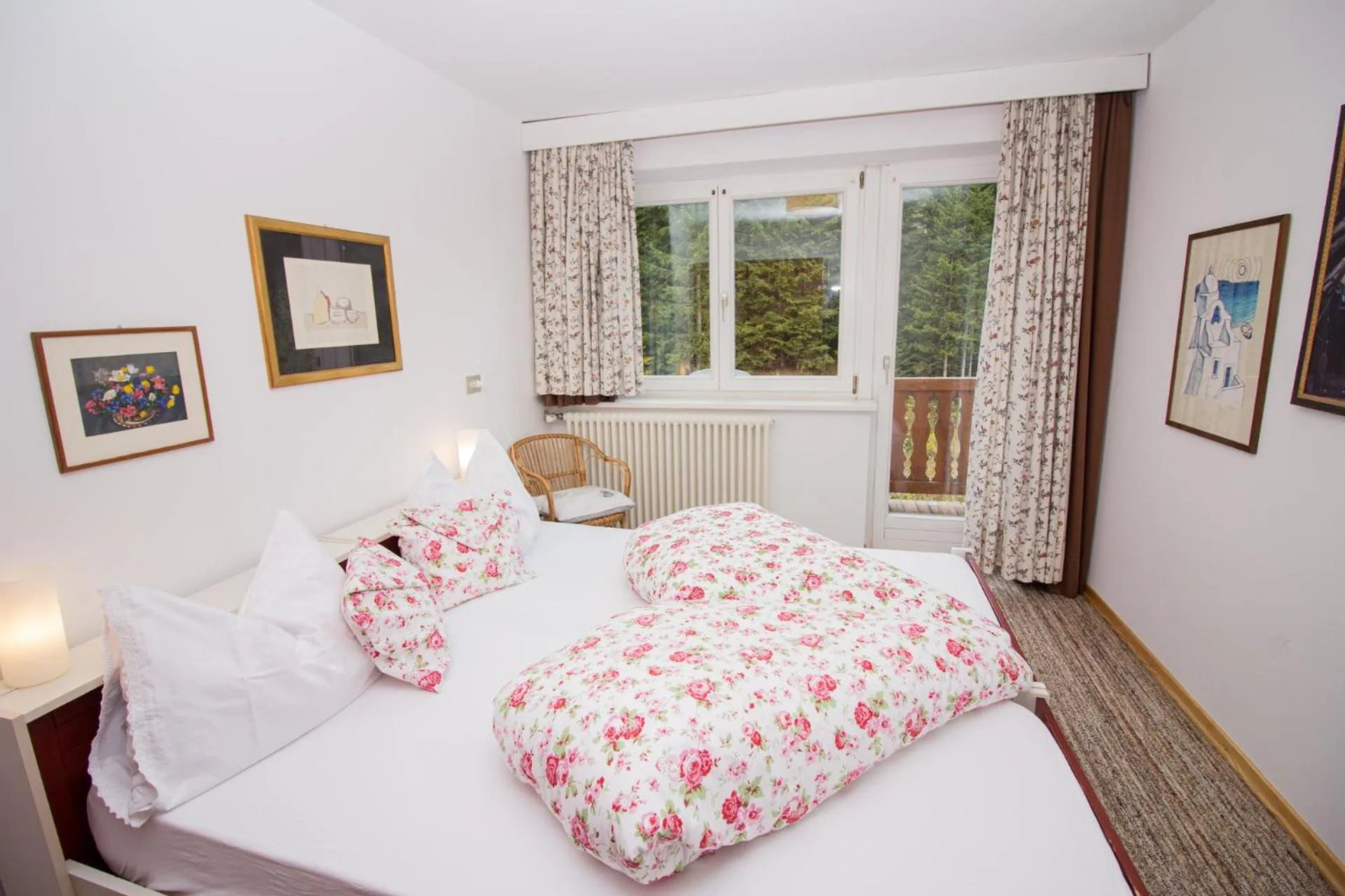 Bedroom, Bed in Residence Chris Appart