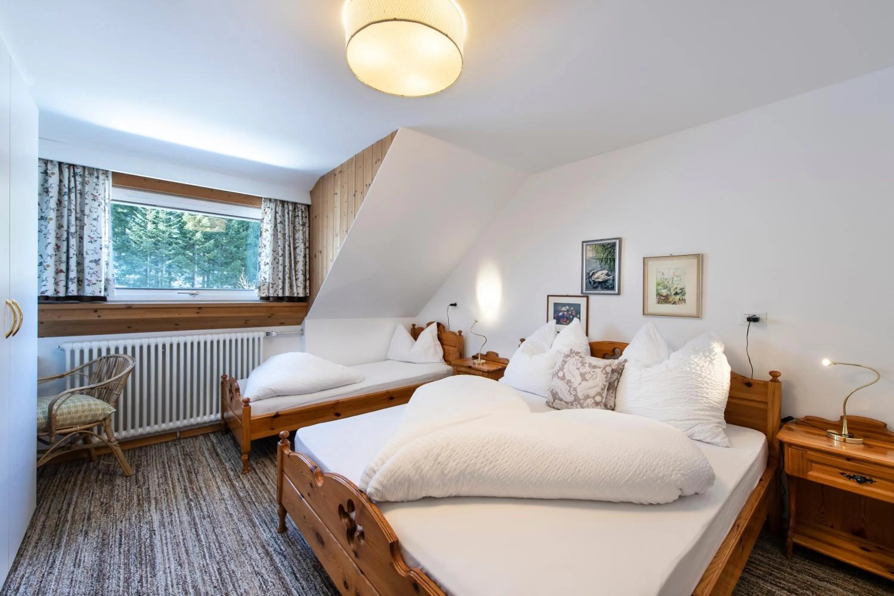 Bedroom, Bed in Residence Chris Appart