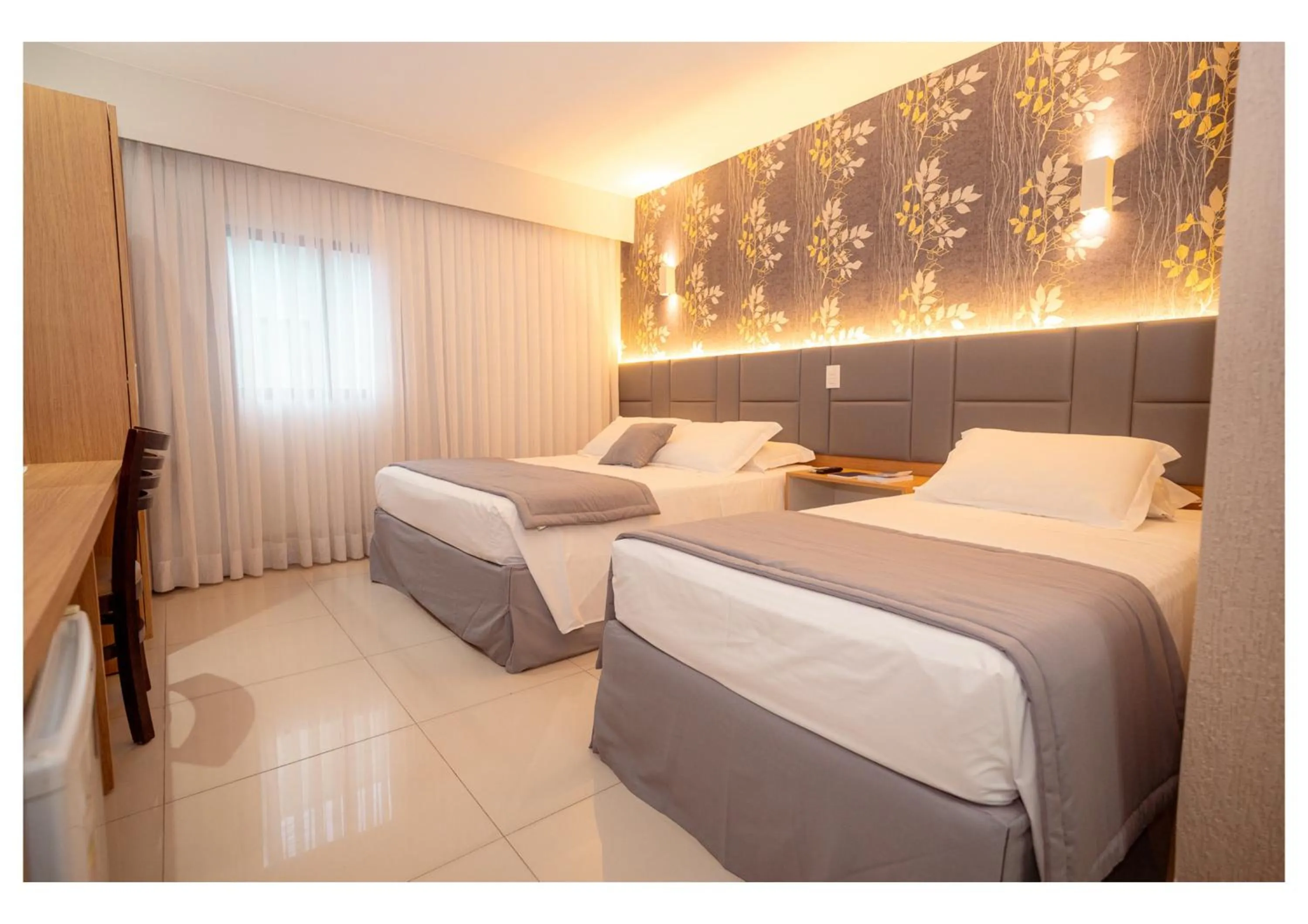 Bedroom, Bed in Hotel Girassol Plaza