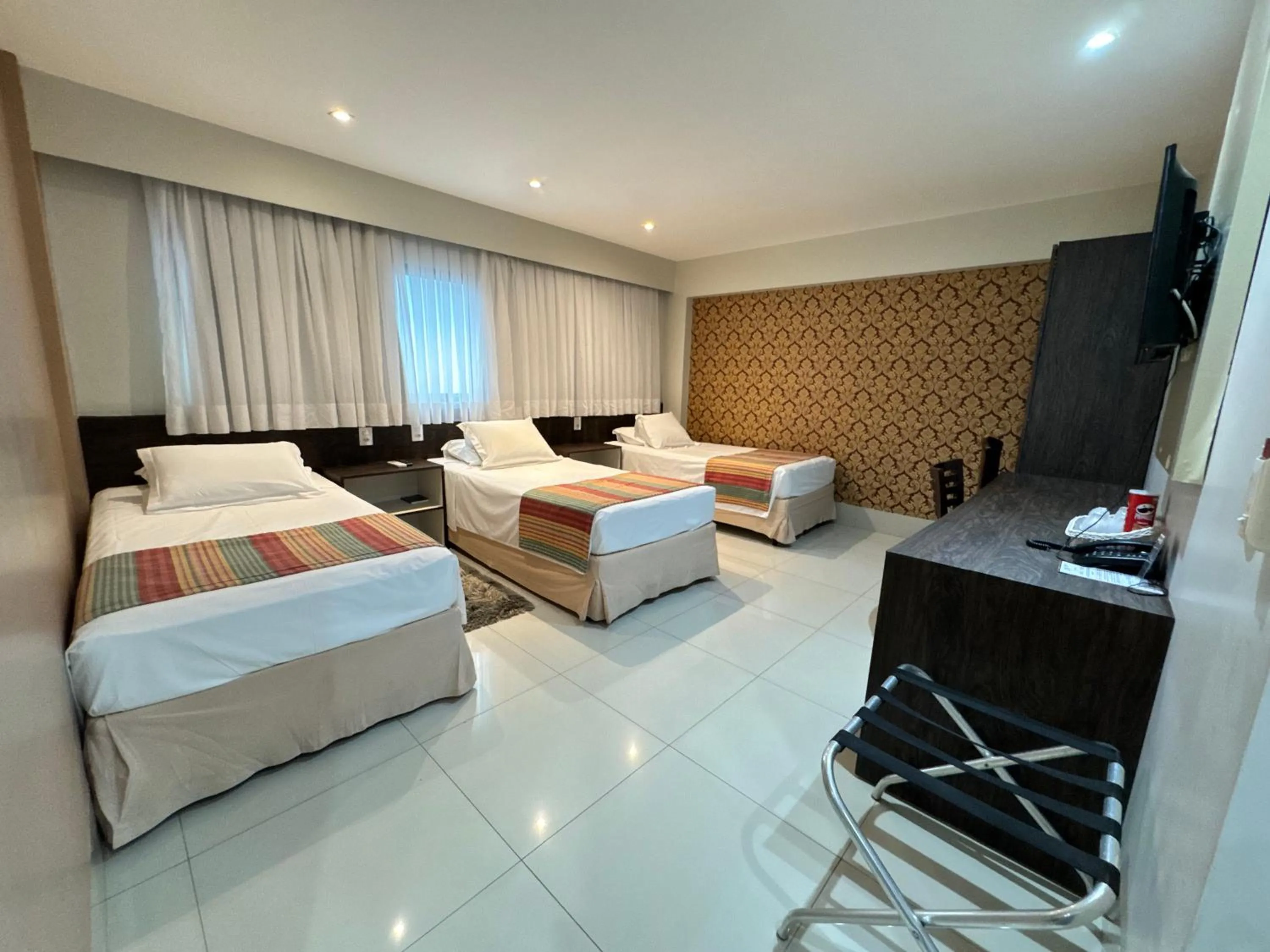 Bedroom, Bed in Hotel Girassol Plaza