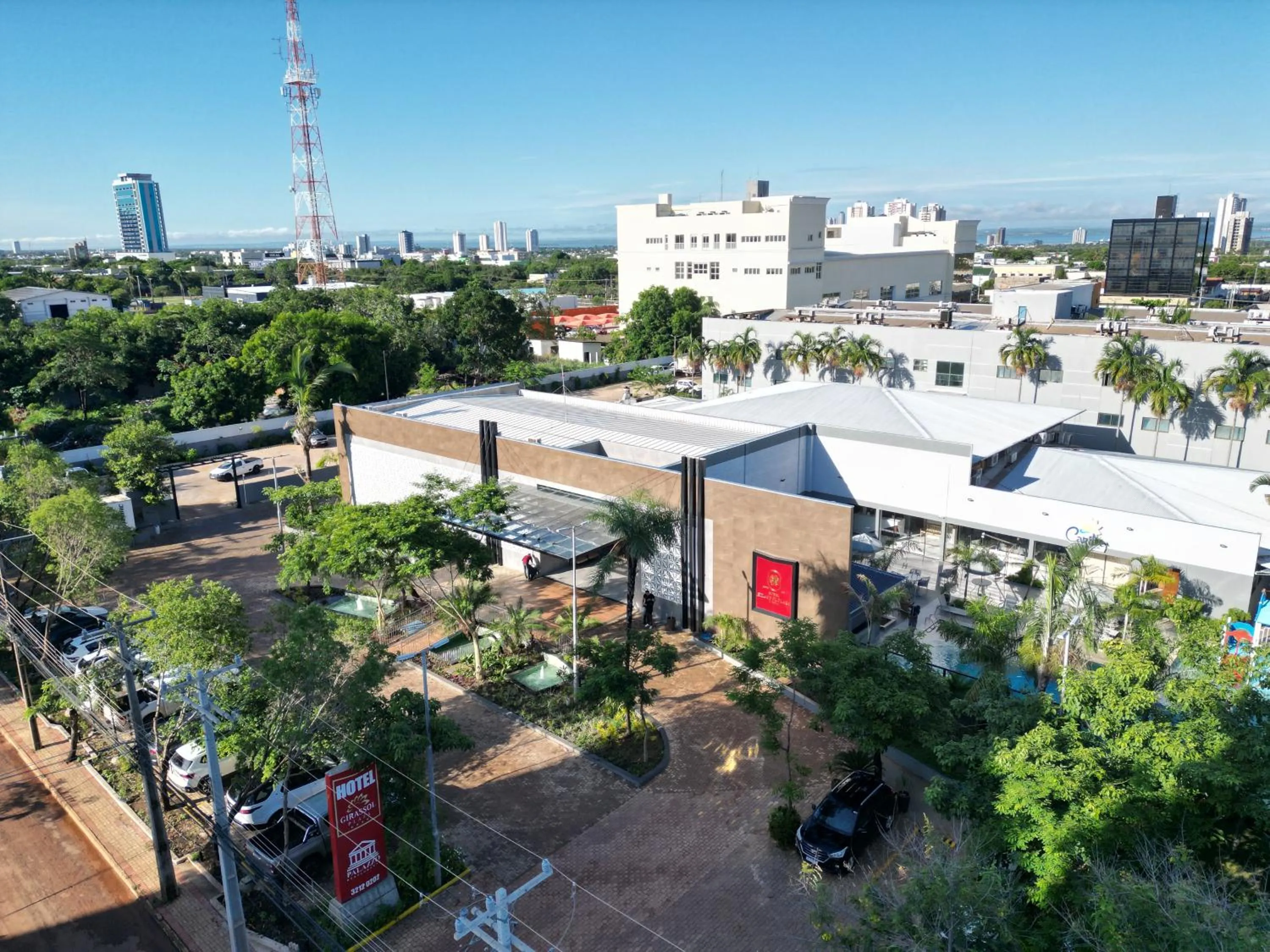 Bird's eye view in Hotel Girassol Plaza