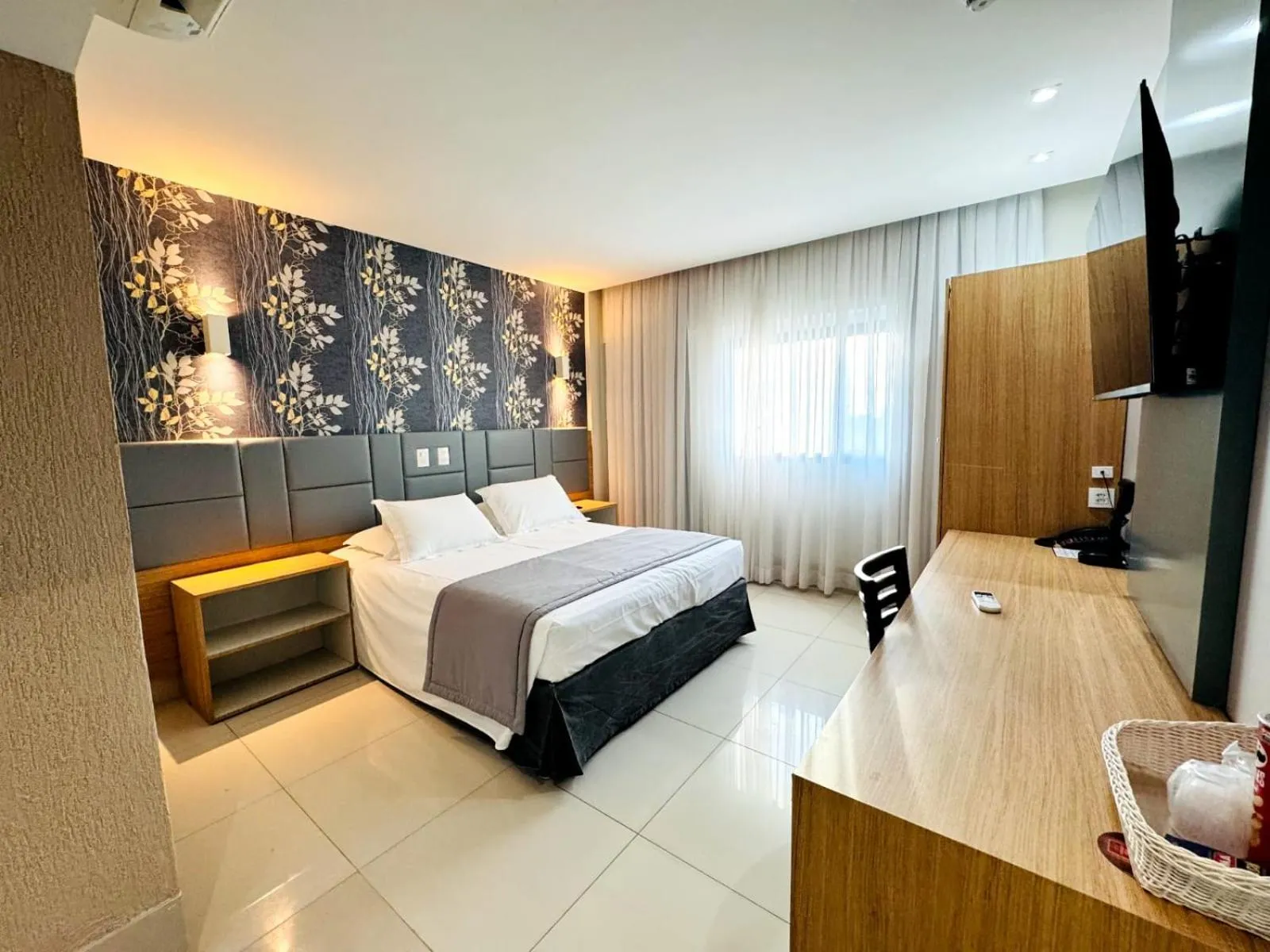 Bedroom, Bed in Hotel Girassol Plaza