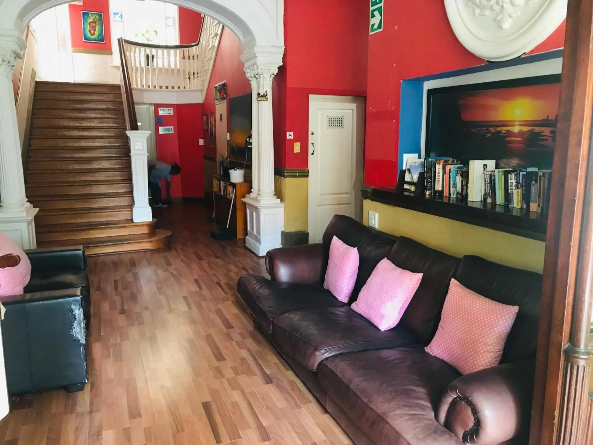 Property building in Big Blue Backpackers