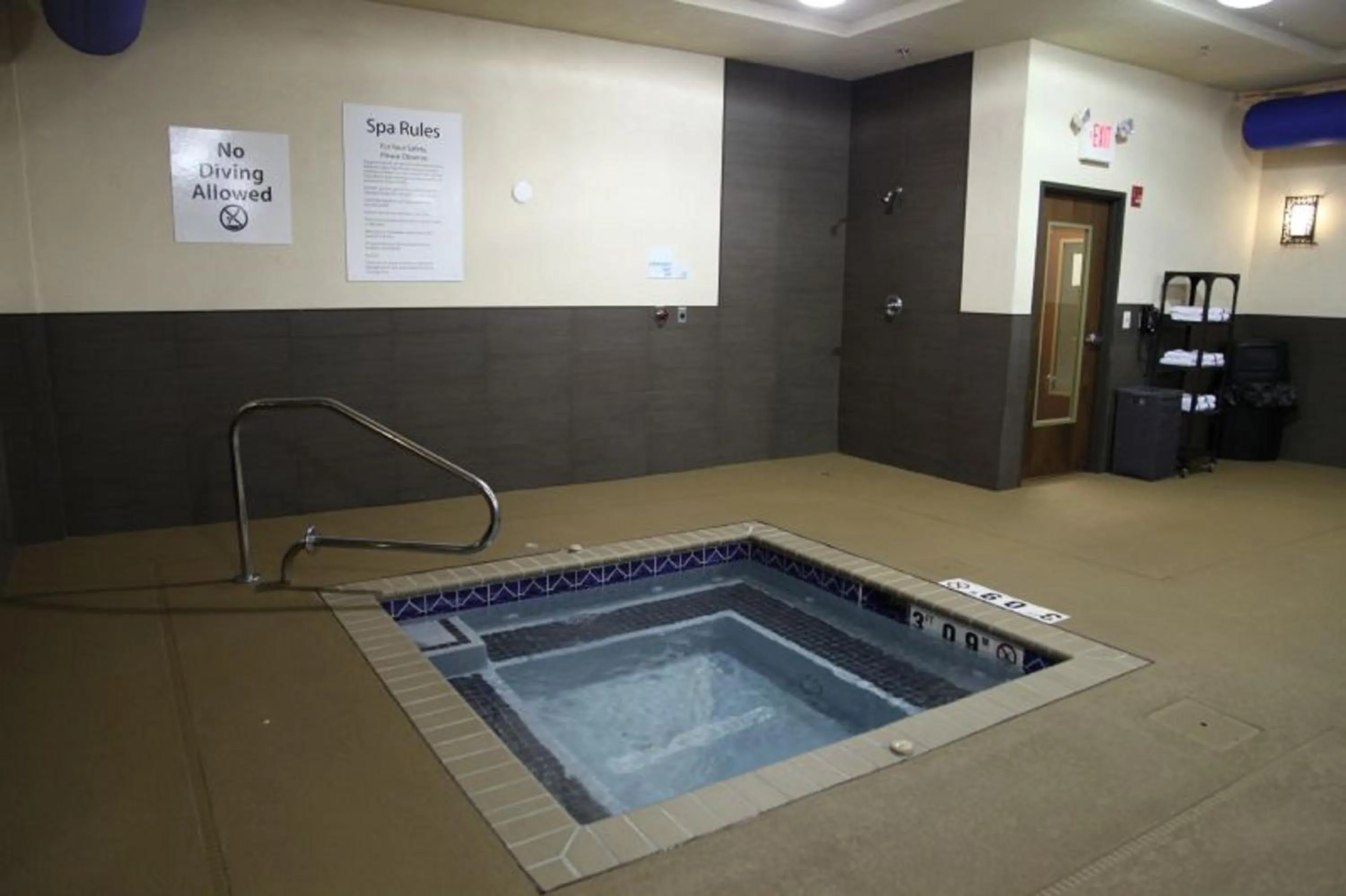 Swimming pool in Holiday Inn Express & Suites - Huntsville Airport by IHG