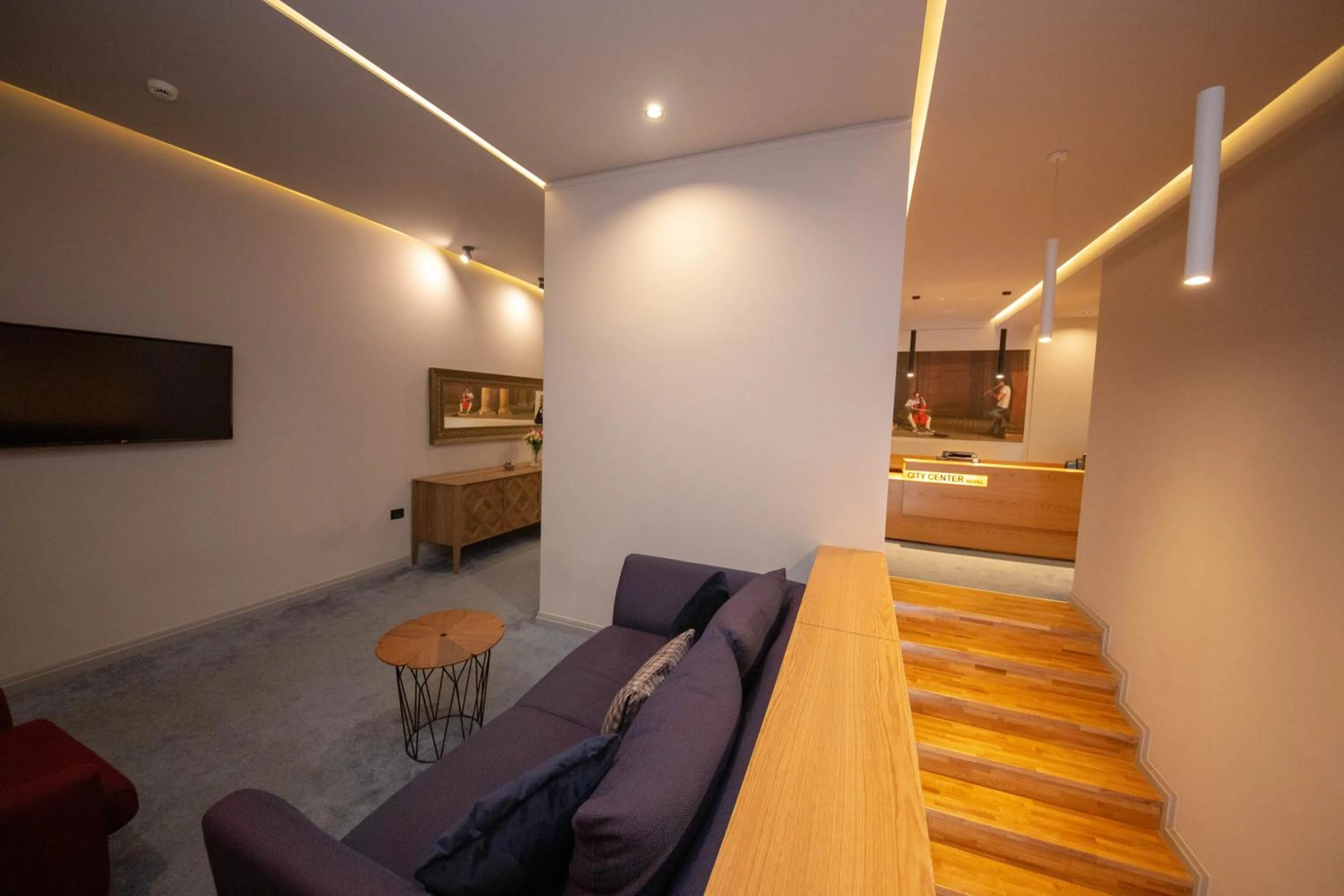 Lounge or bar in City Center Hotel