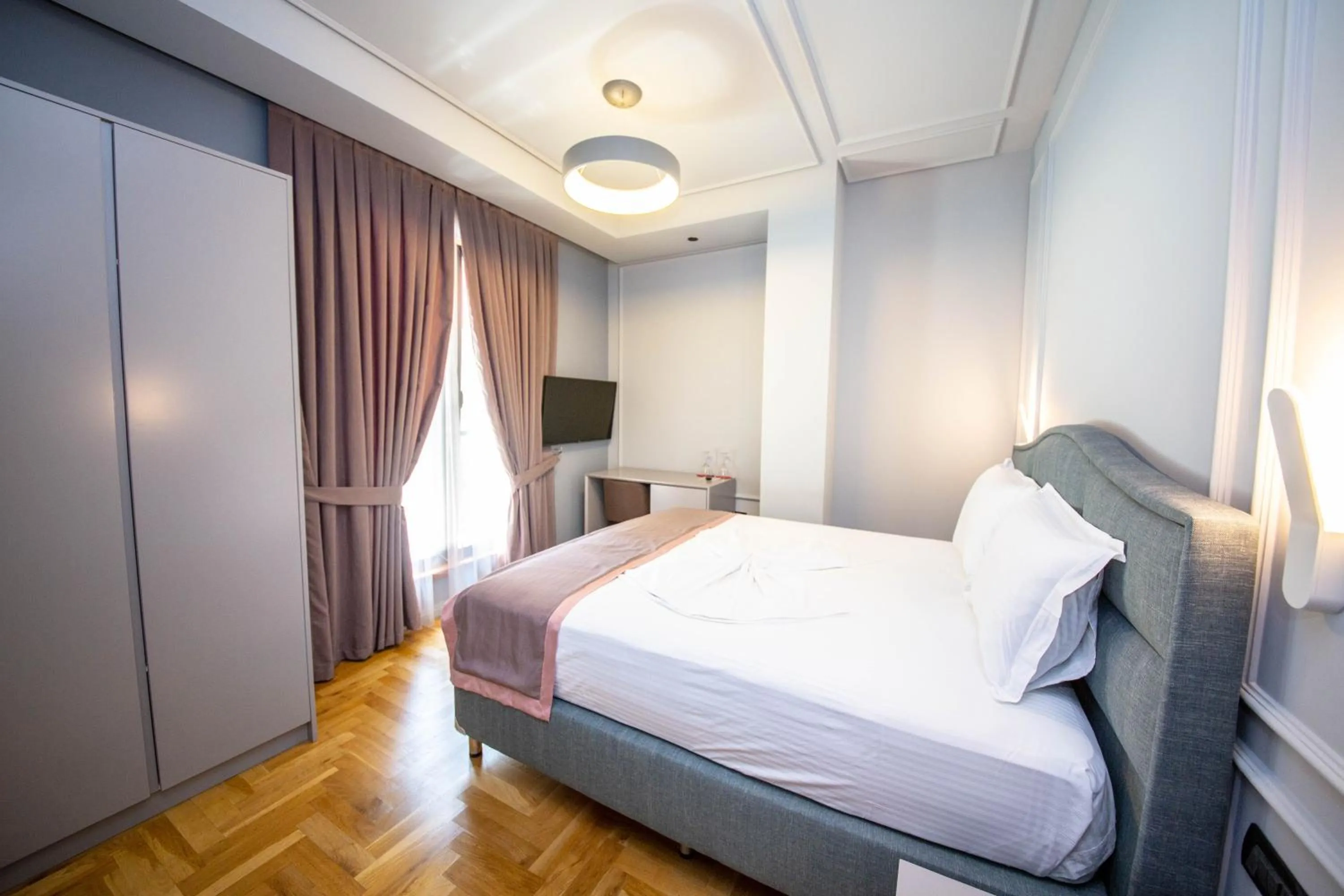 Bedroom, Bed in City Center Hotel