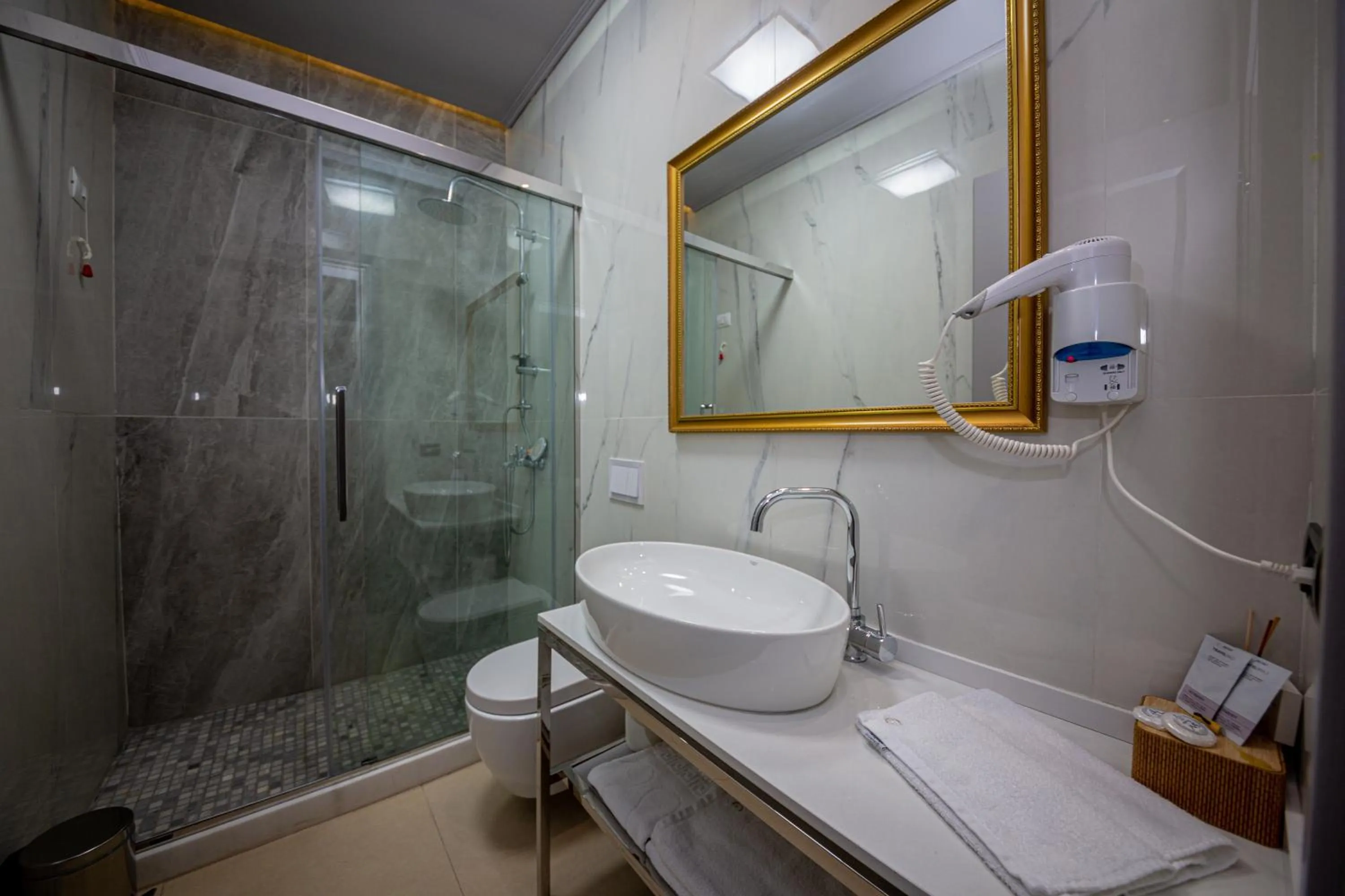 Bathroom in City Center Hotel