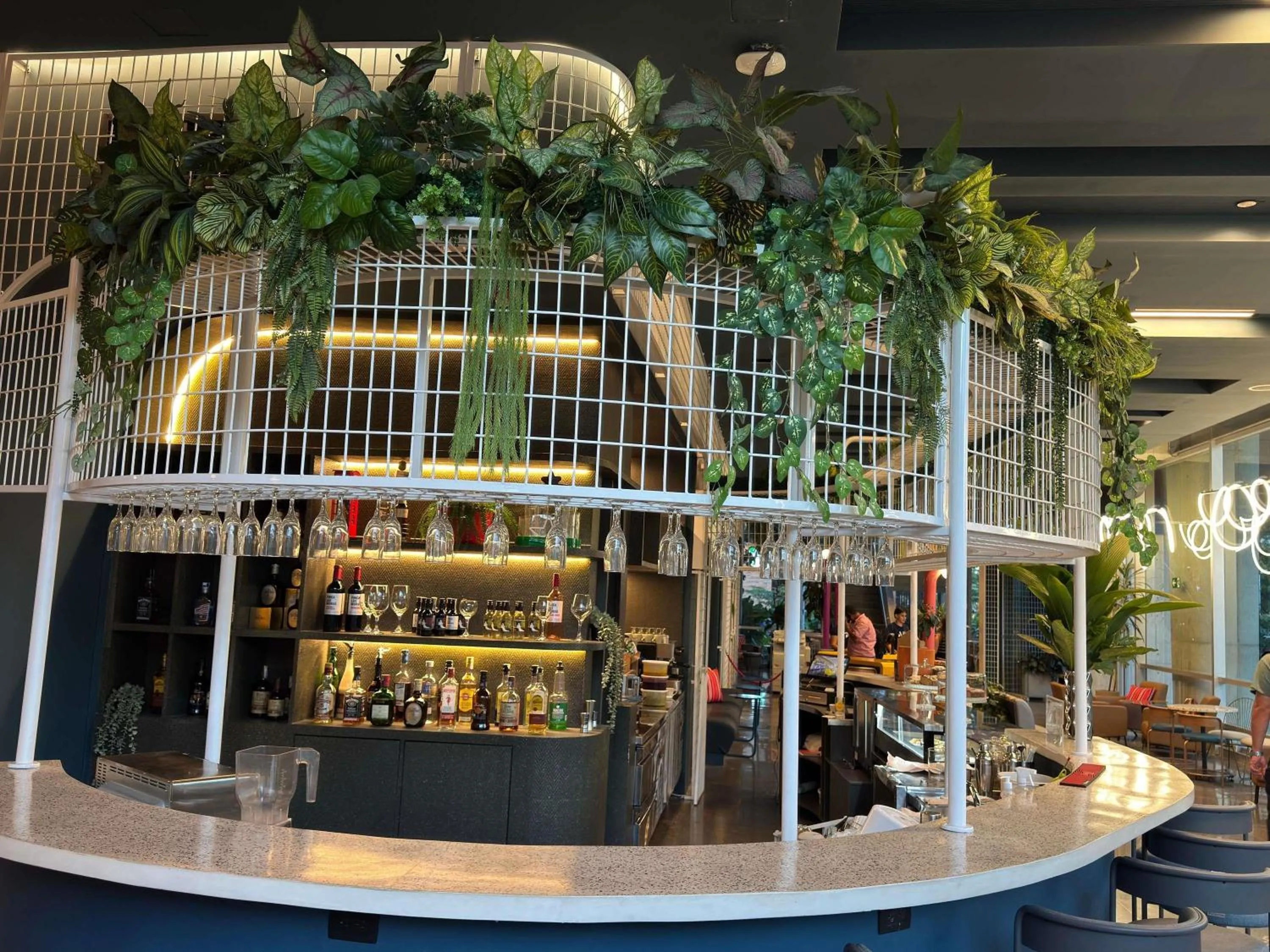 Lounge or bar in ibis Medellin