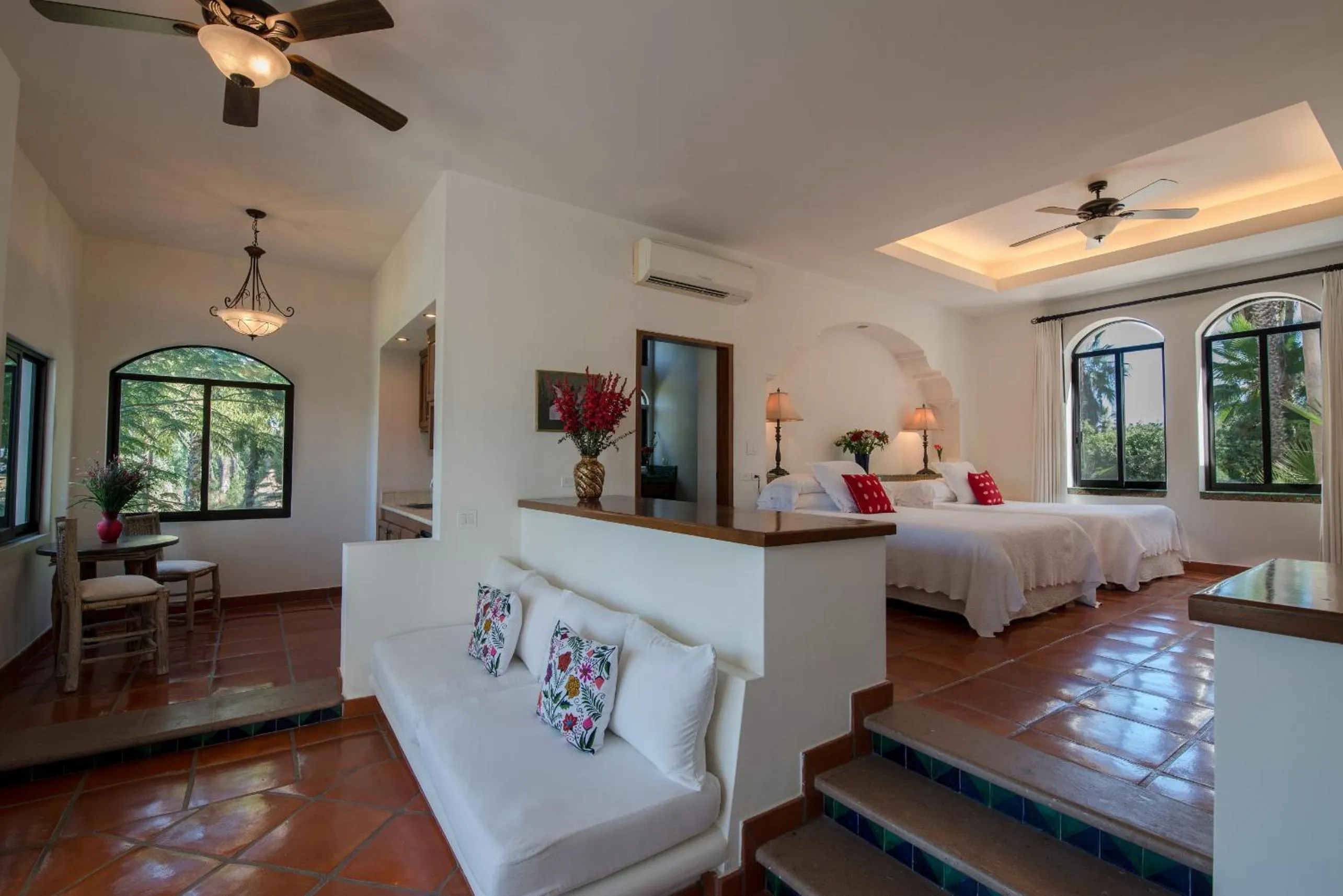 Photo of the whole room, Bed in Hacienda Todos Los Santos