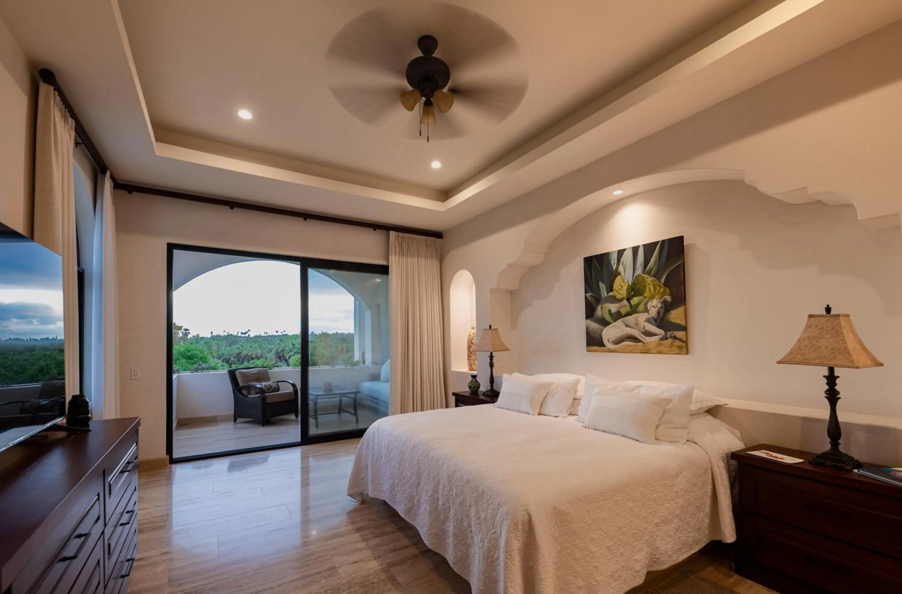 Photo of the whole room, Bed in Hacienda Todos Los Santos