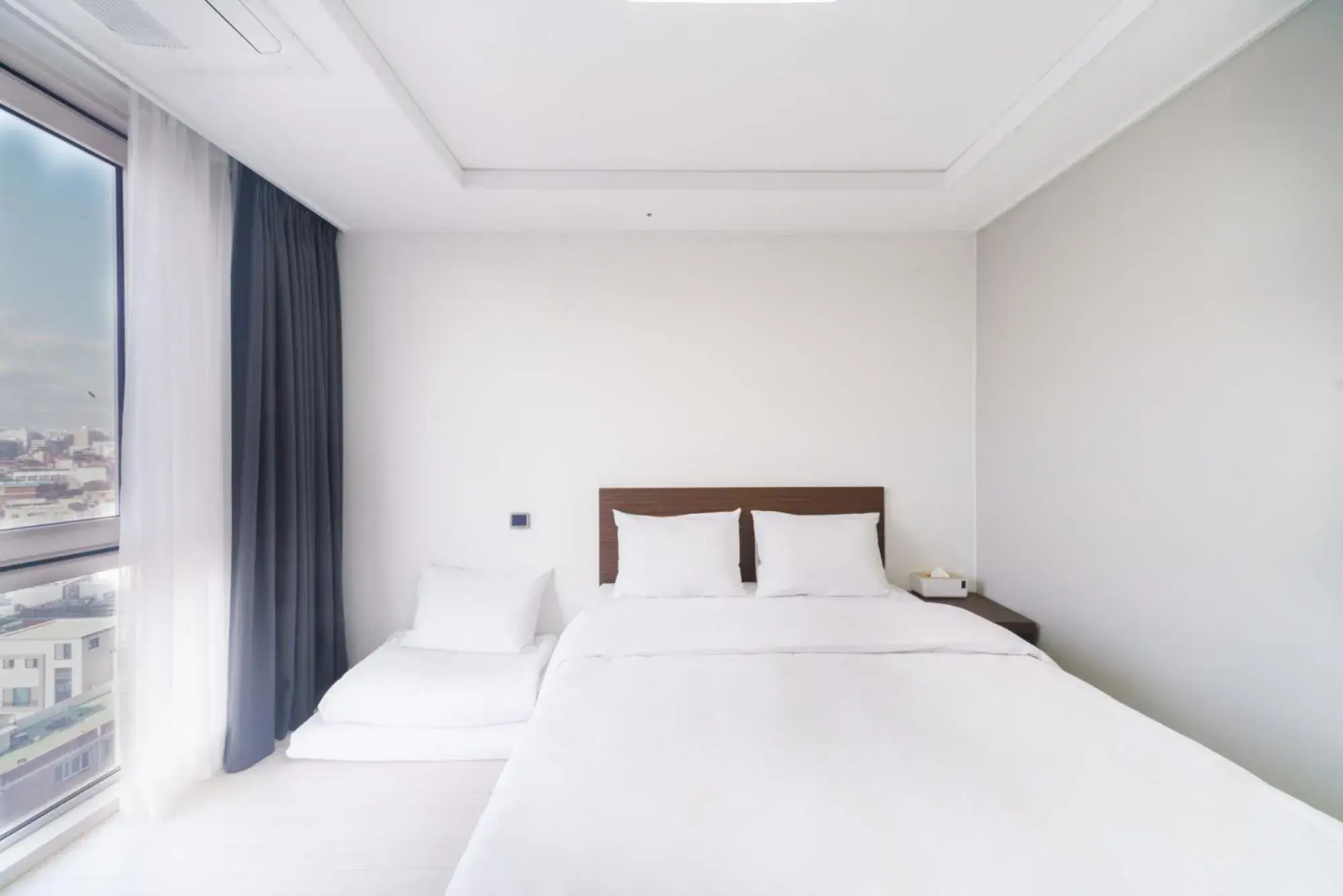 Bed in The Venezia Suite Hotel Bed in The Venezia Suite Hotel