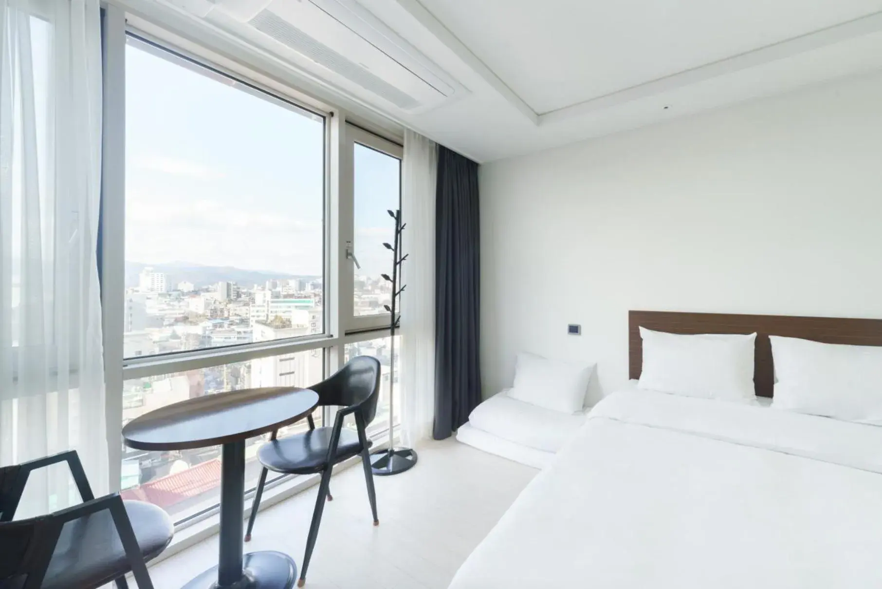 Bed in The Venezia Suite Hotel Bed in The Venezia Suite Hotel