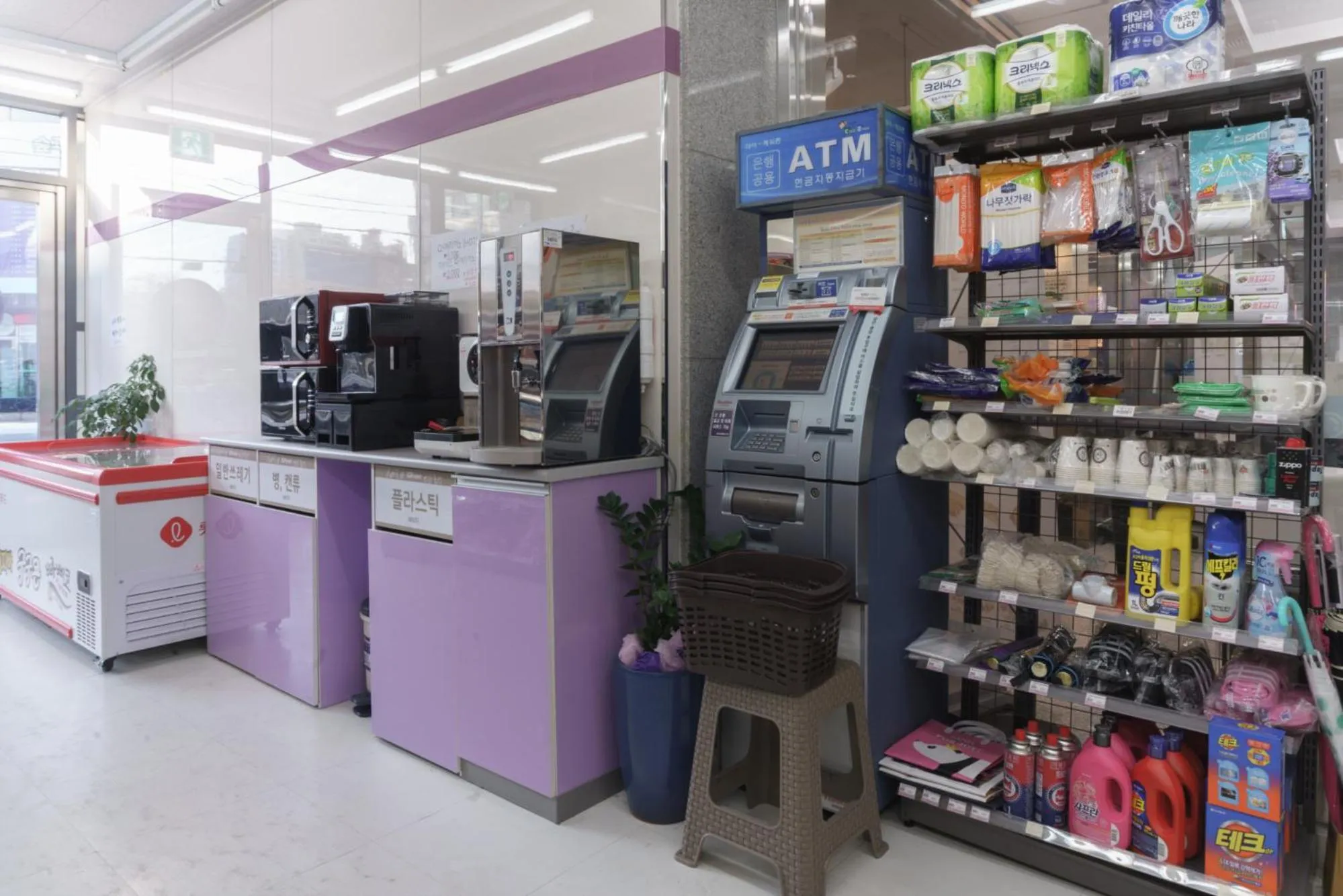 On-site shops in The Venezia Suite Hotel