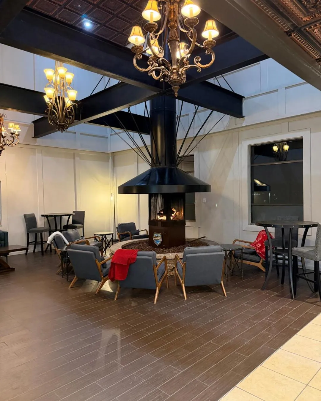 Lobby or reception in Expedition Lodge Estes Park at Rocky Mtn National Park