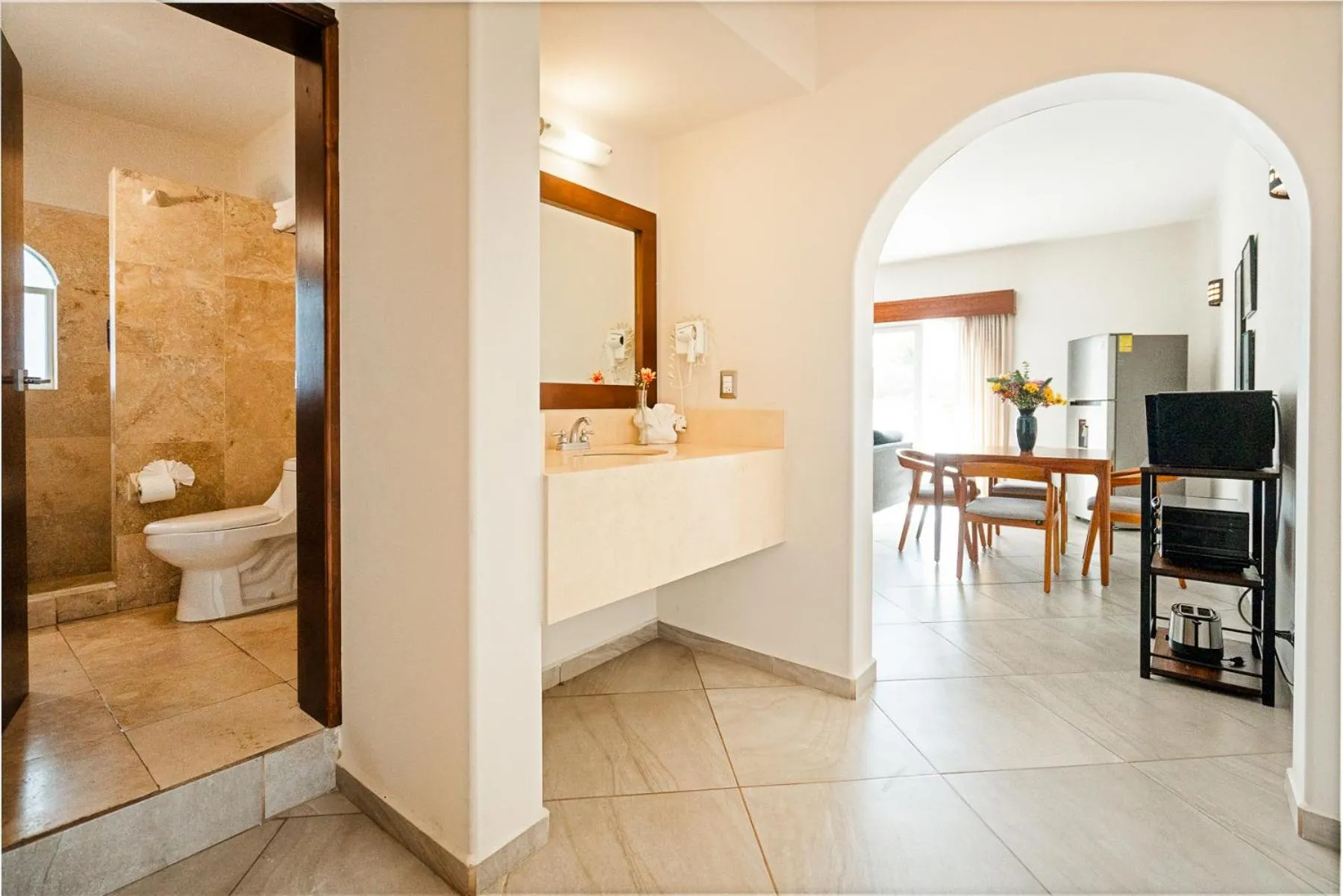 Shower in Hotel & Suites El Moro