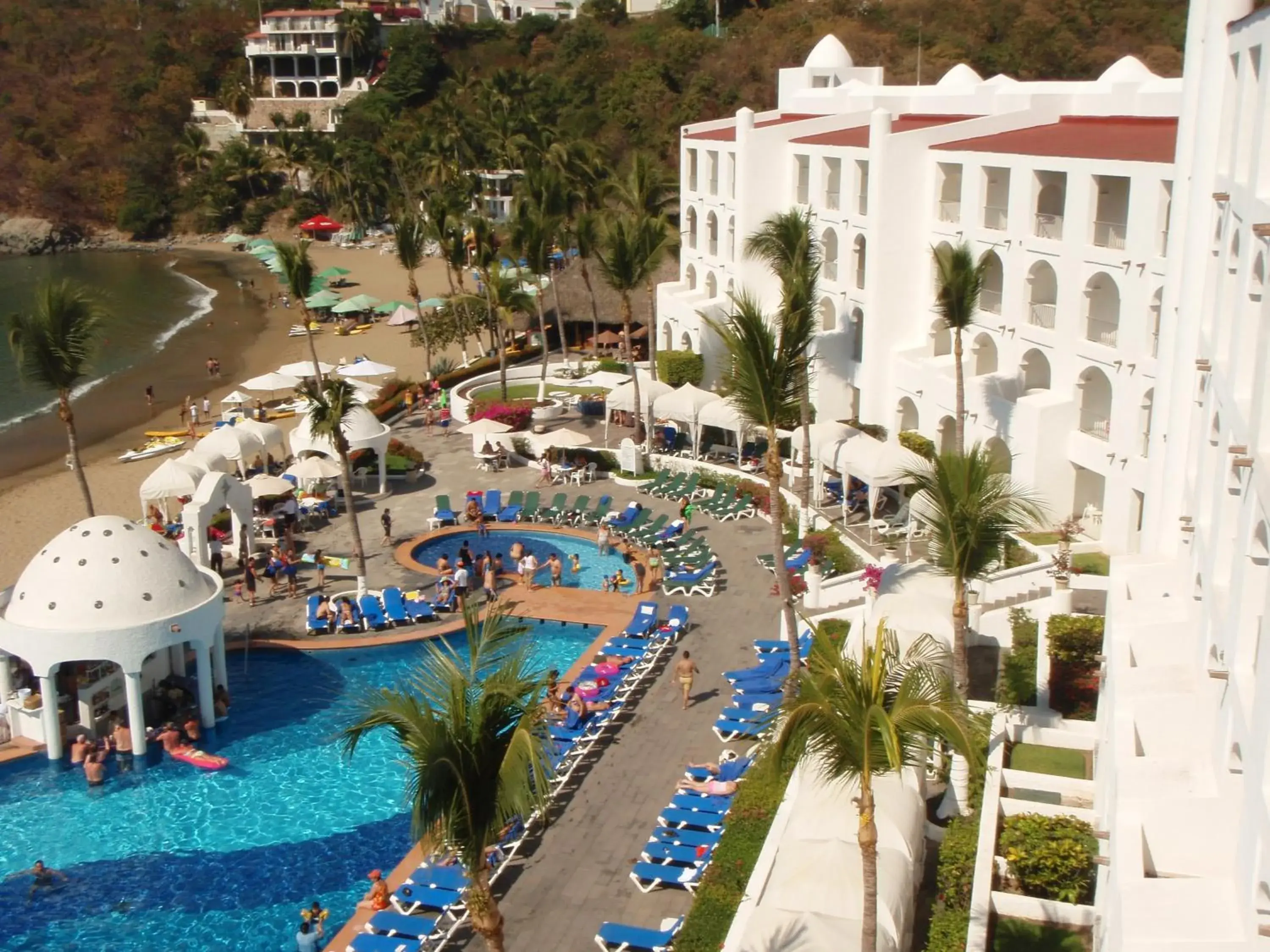 Pool view in Sierra Mar All Inclusive at Tesoro Pool view in Sierra Mar All Inclusive at Tesoro
