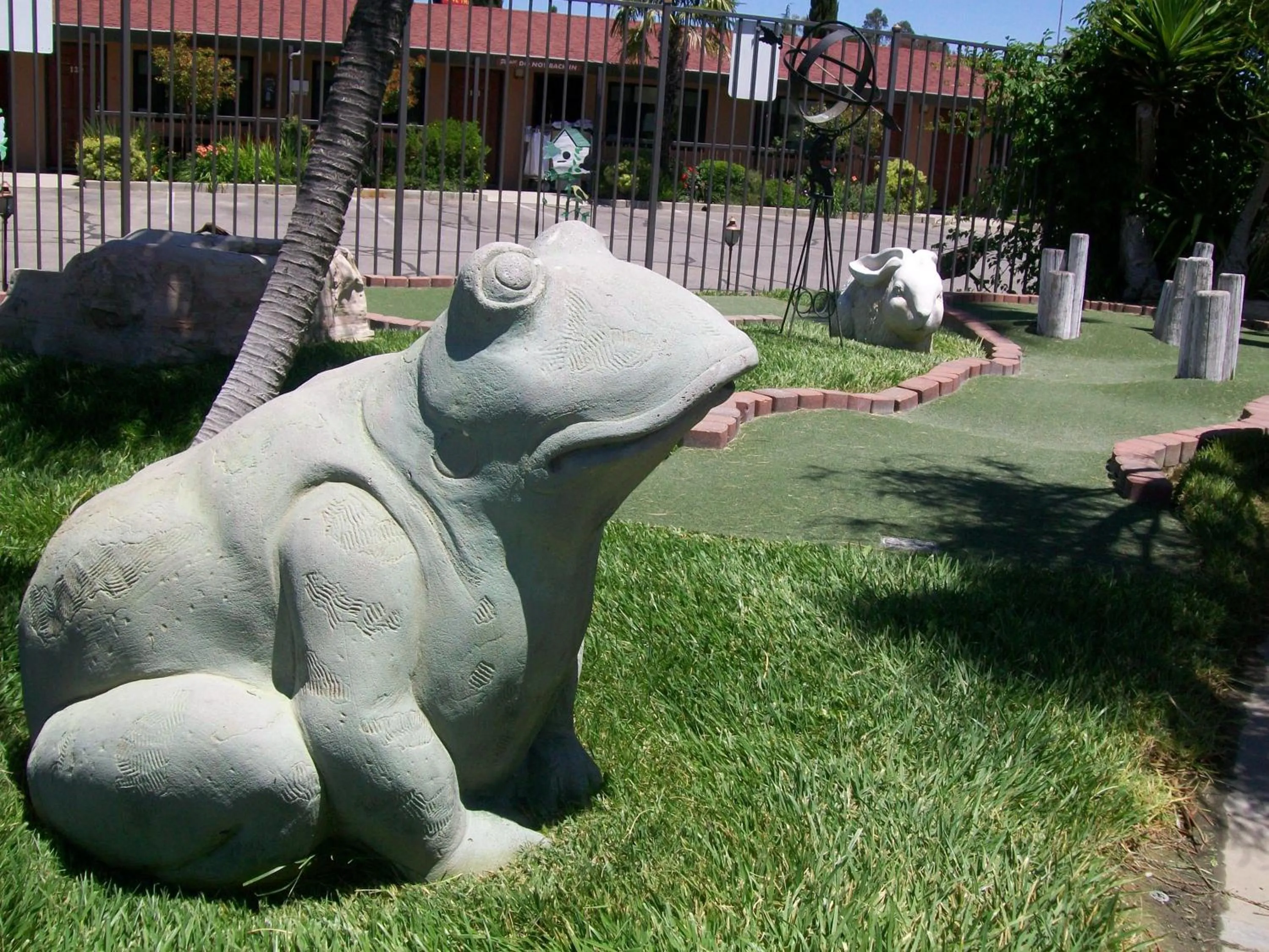 Garden in Adelaide Inn