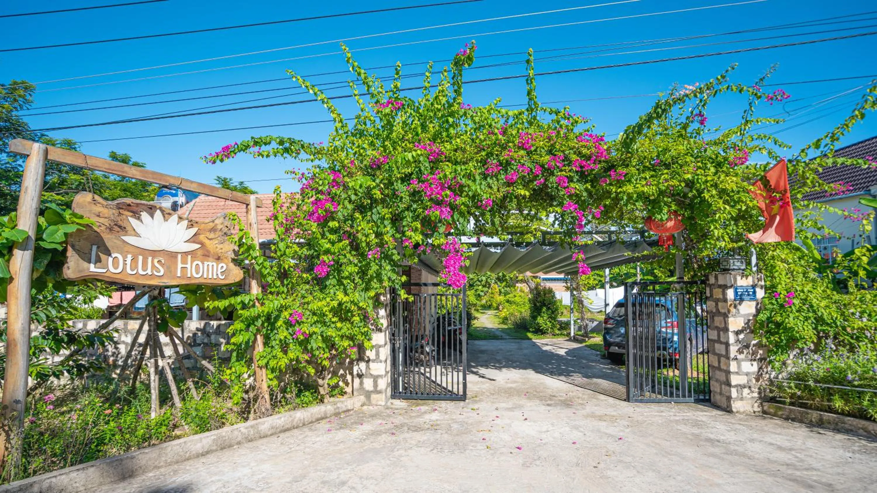 Spring in Lotus Home