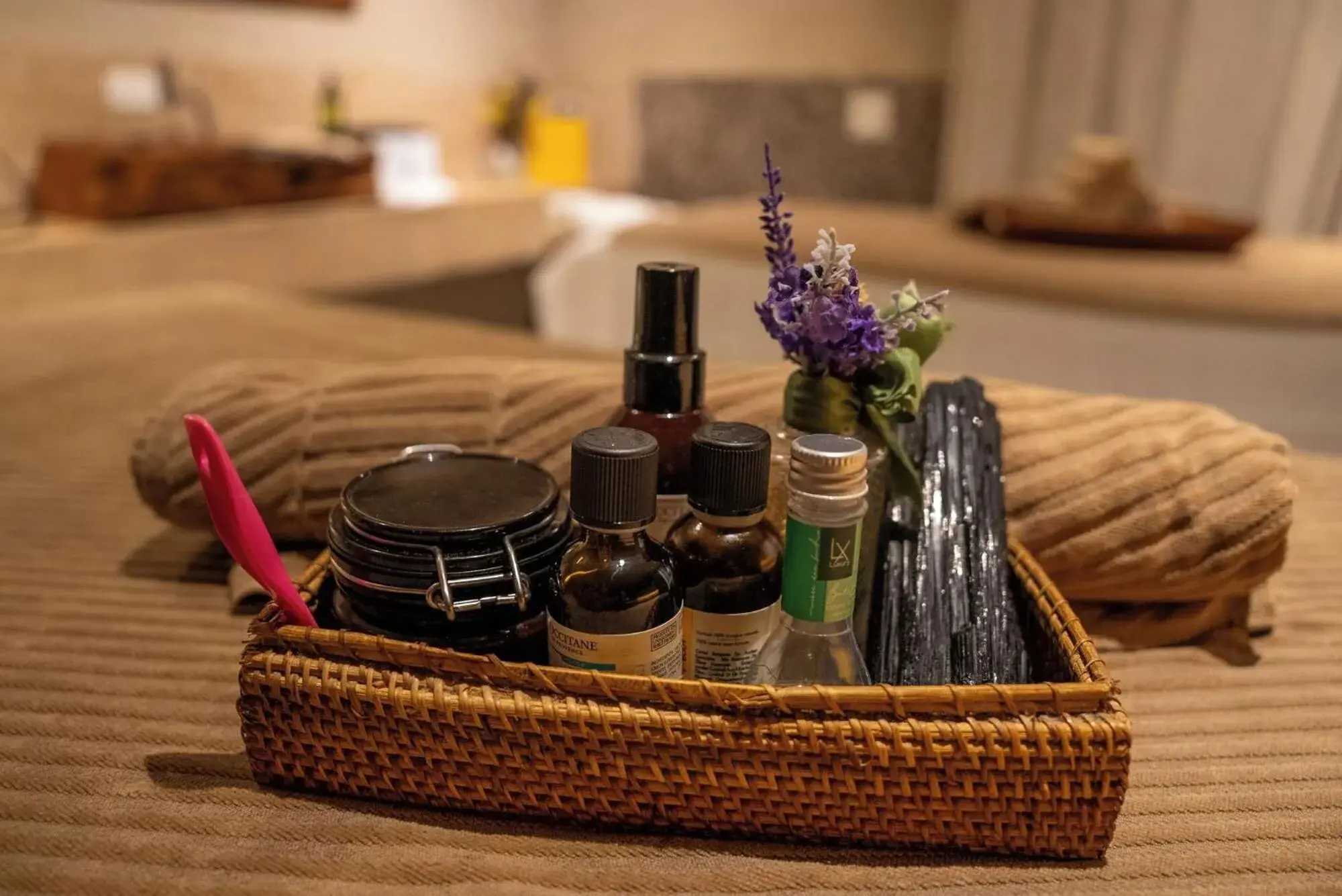 Massage, Bed in Hotel Spa Nau Royal Massage, Bed in Hotel Spa Nau Royal