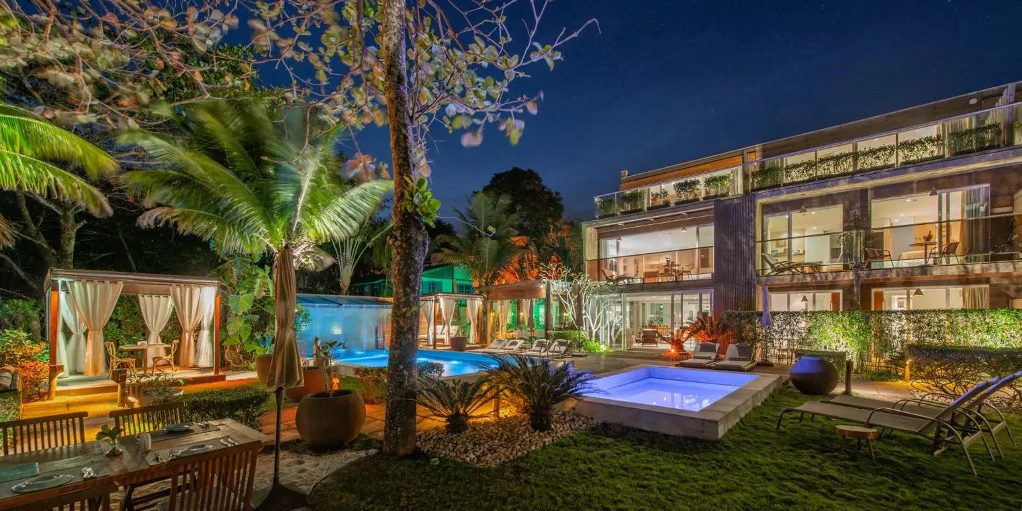 Property building in Hotel Spa Nau Royal Property building in Hotel Spa Nau Royal