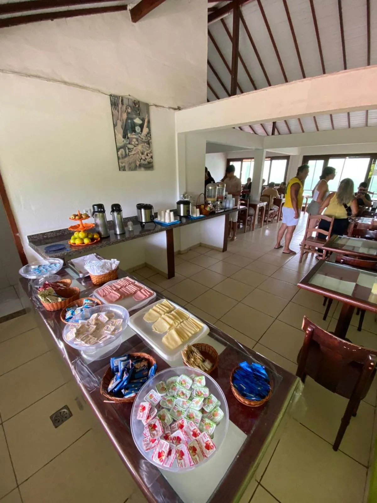 Restaurant/places to eat in Pousada Ferradura Beach