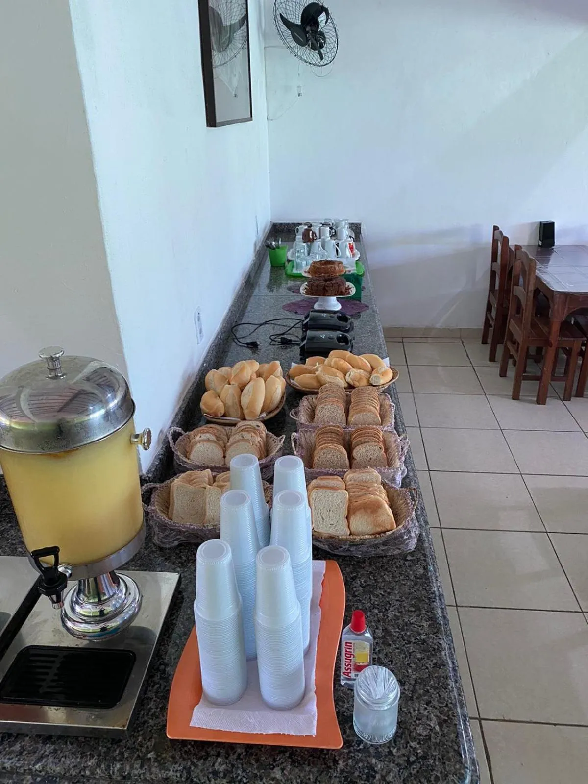 Restaurant/places to eat in Pousada Ferradura Beach