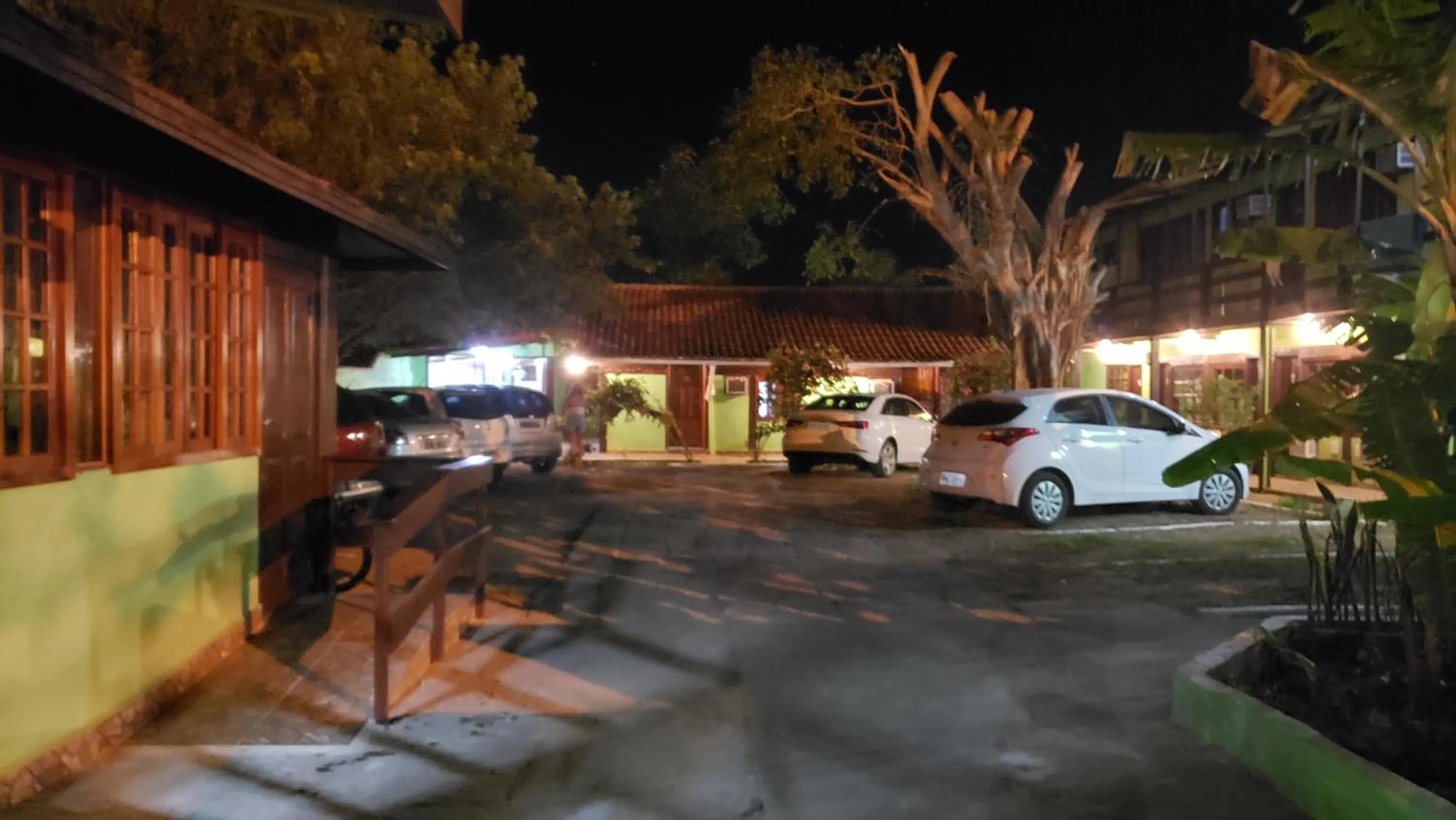 Parking in Pousada Ferradura Beach