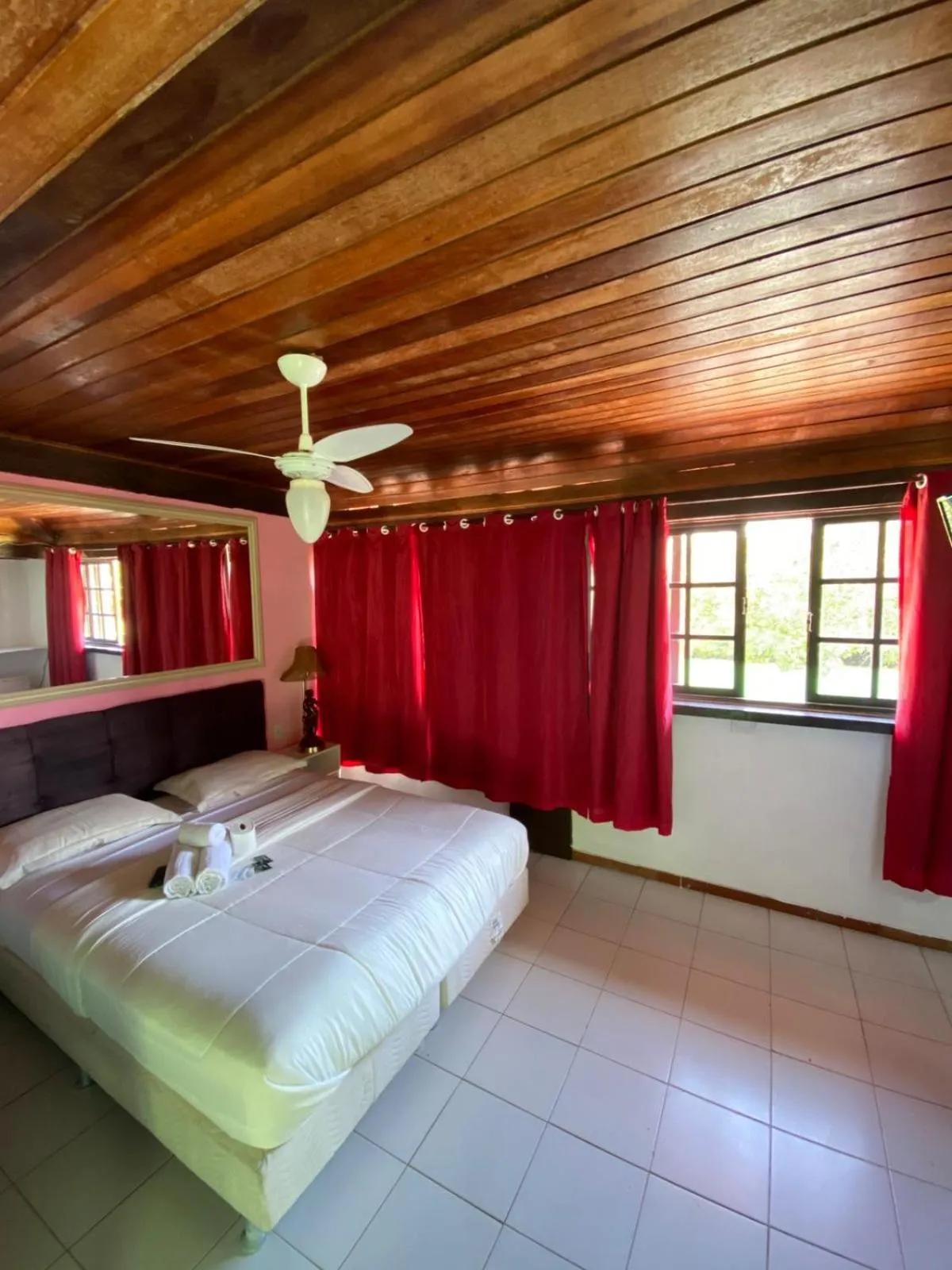 Bed in Pousada Ferradura Beach