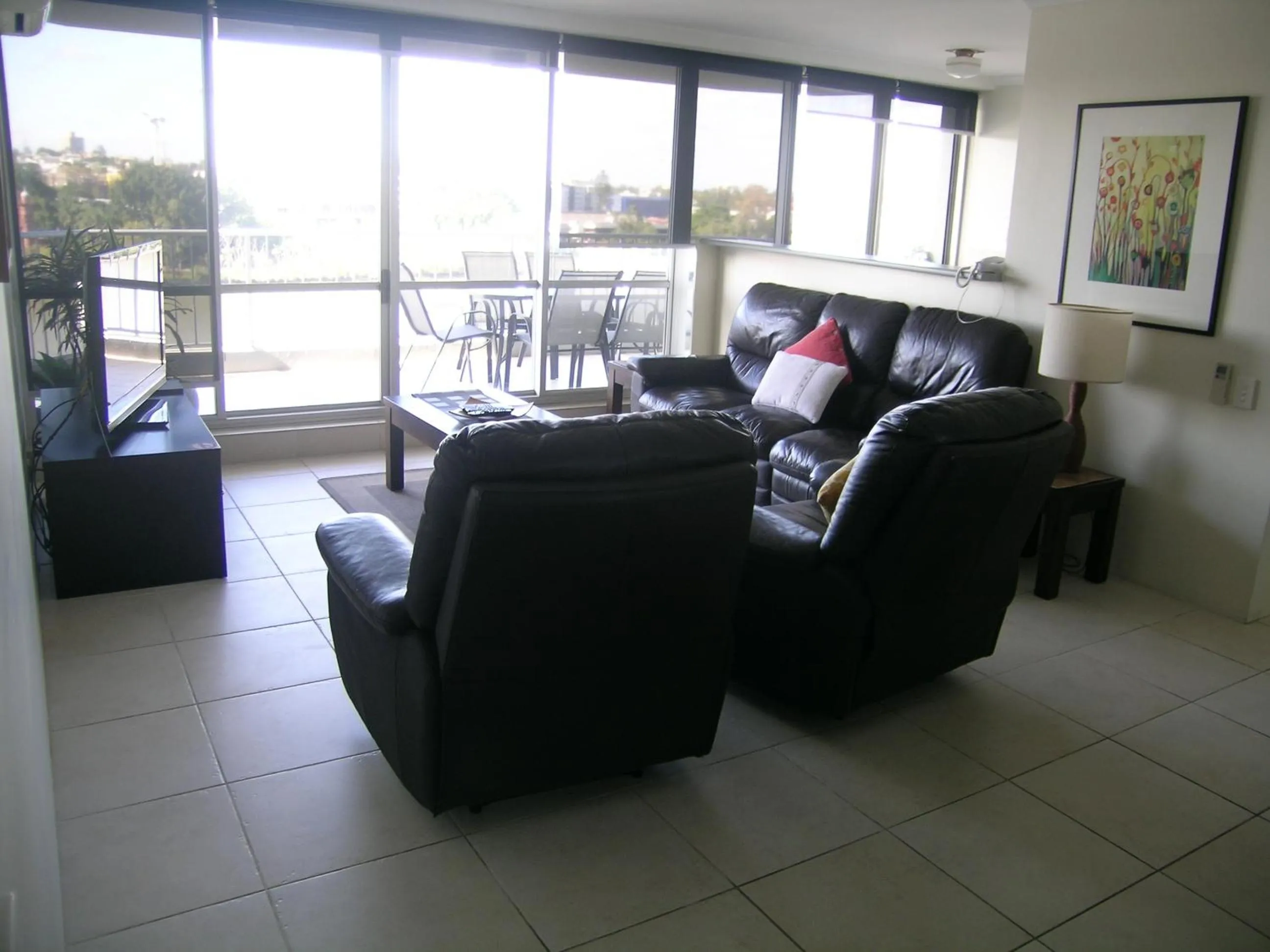 Day in Fairthorpe Apartments