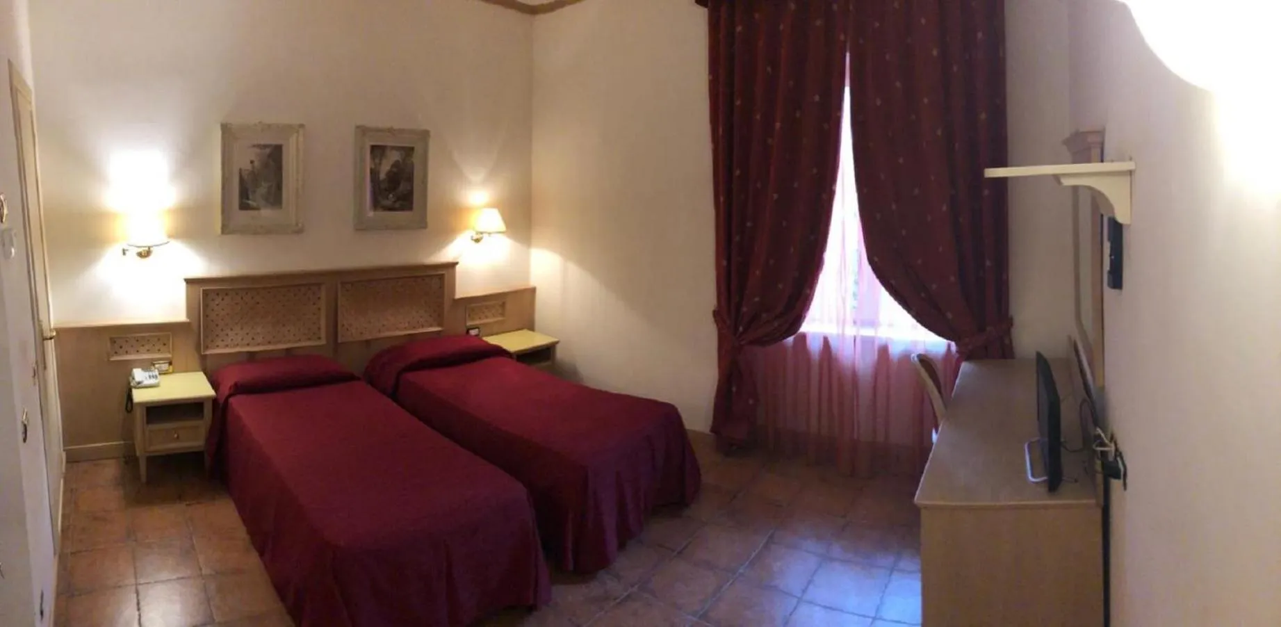 Bed in Hotel Quadrifoglio by Mancini