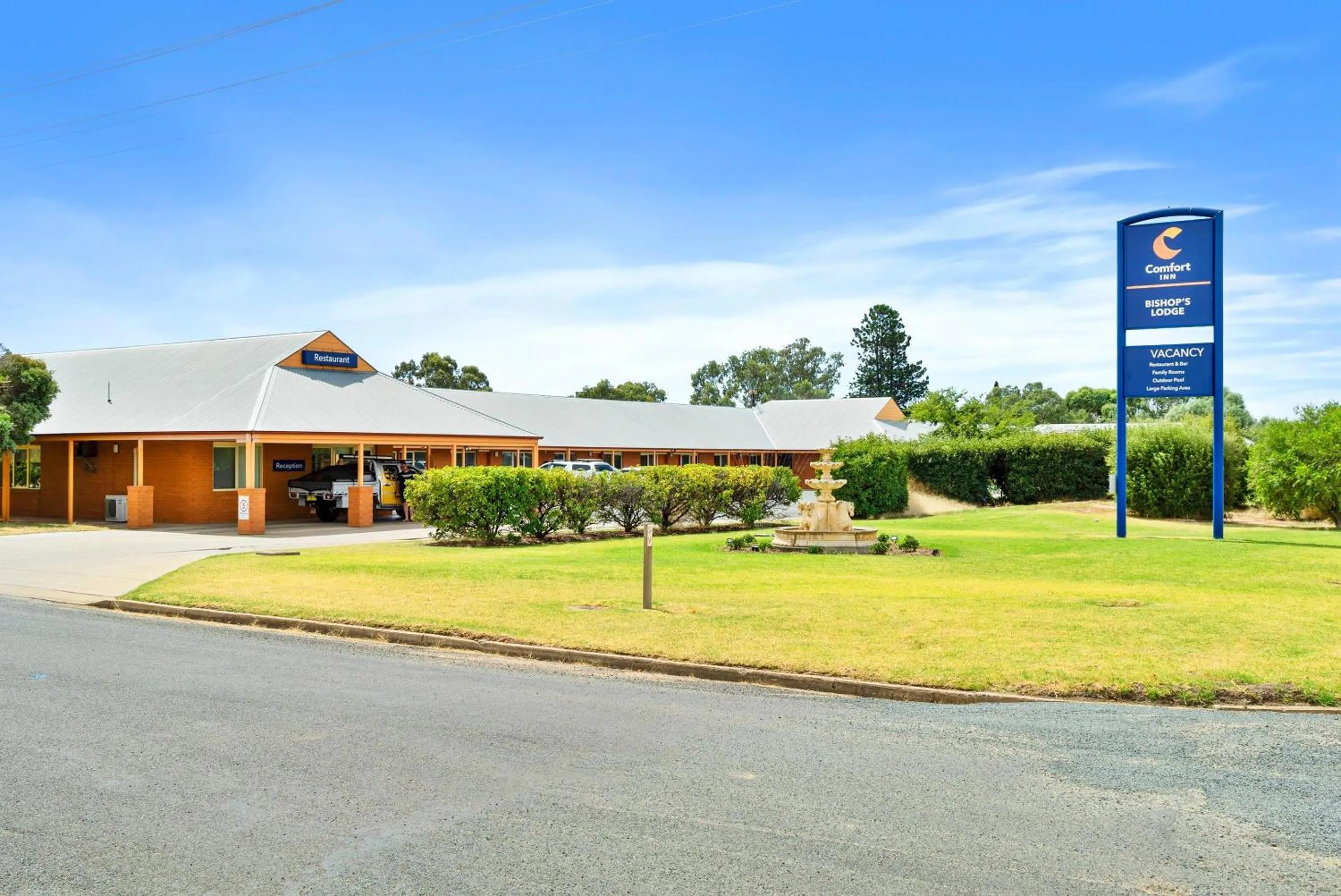 Property building in Comfort Inn Bishops Lodge