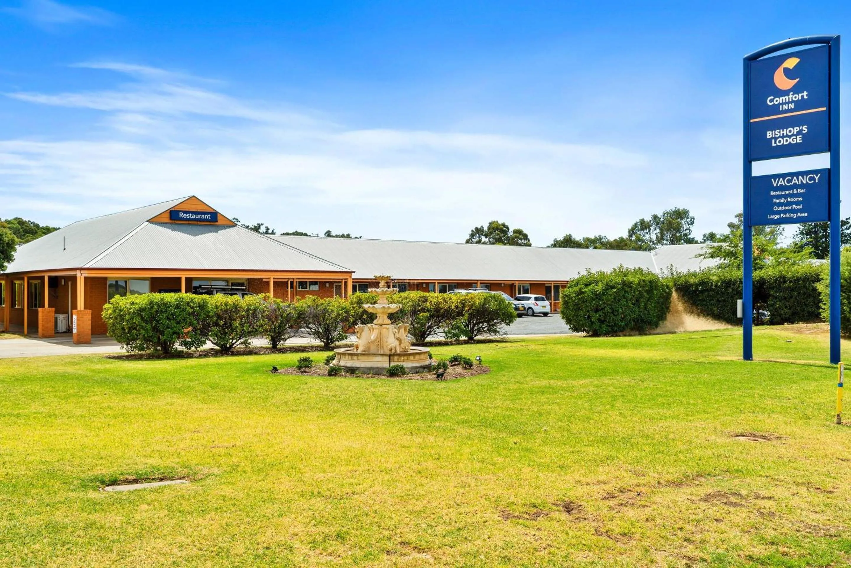 Property building in Comfort Inn Bishops Lodge