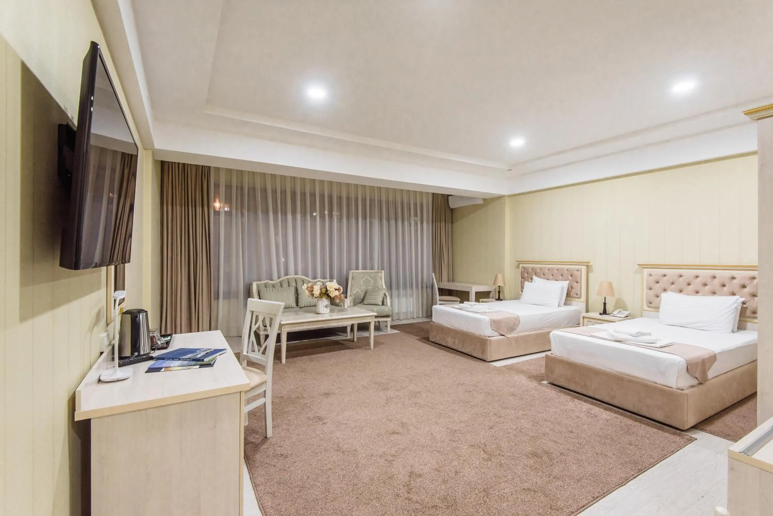 HUMO hotel