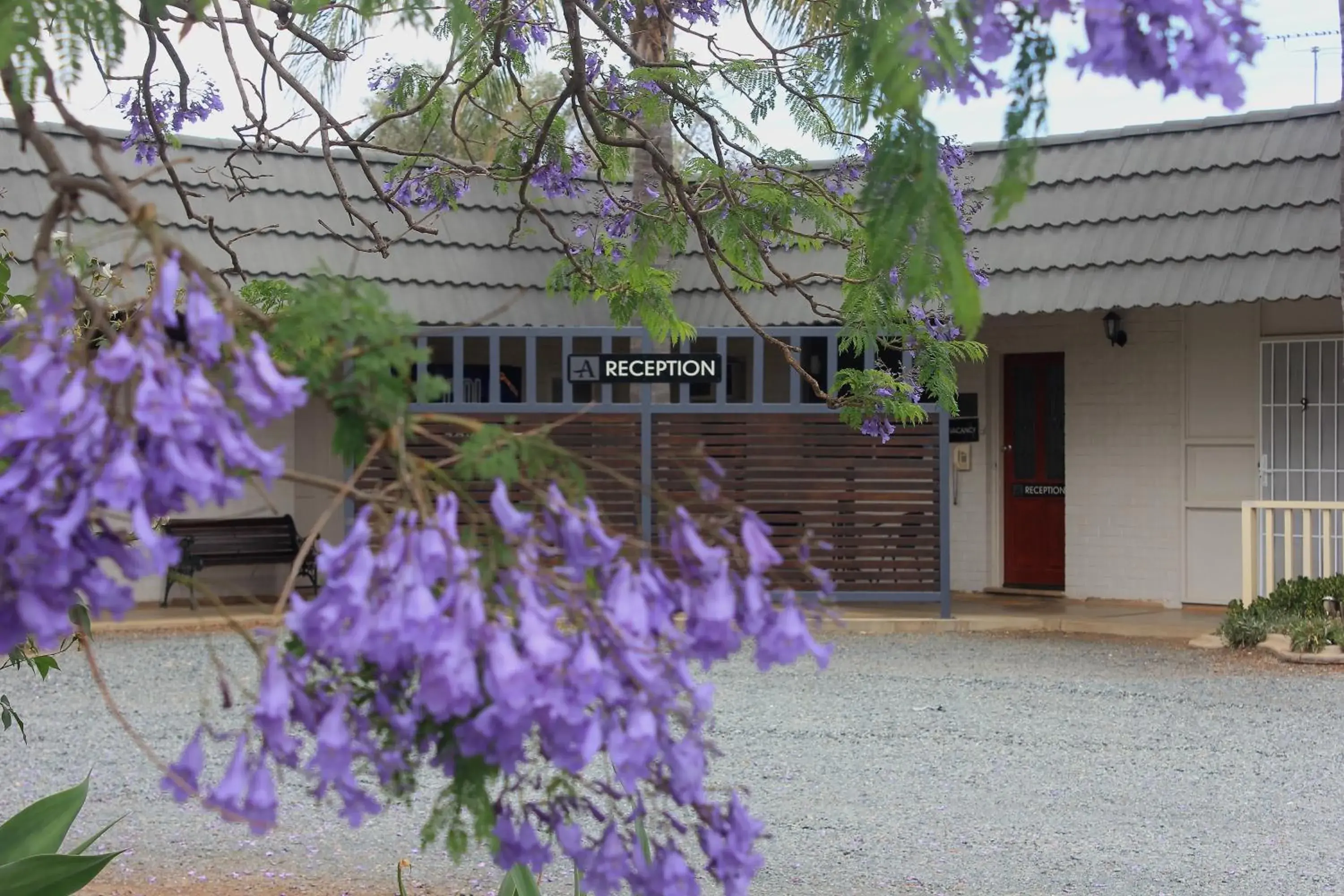 Property building in Aromet Motor Inn Property building in Aromet Motor Inn