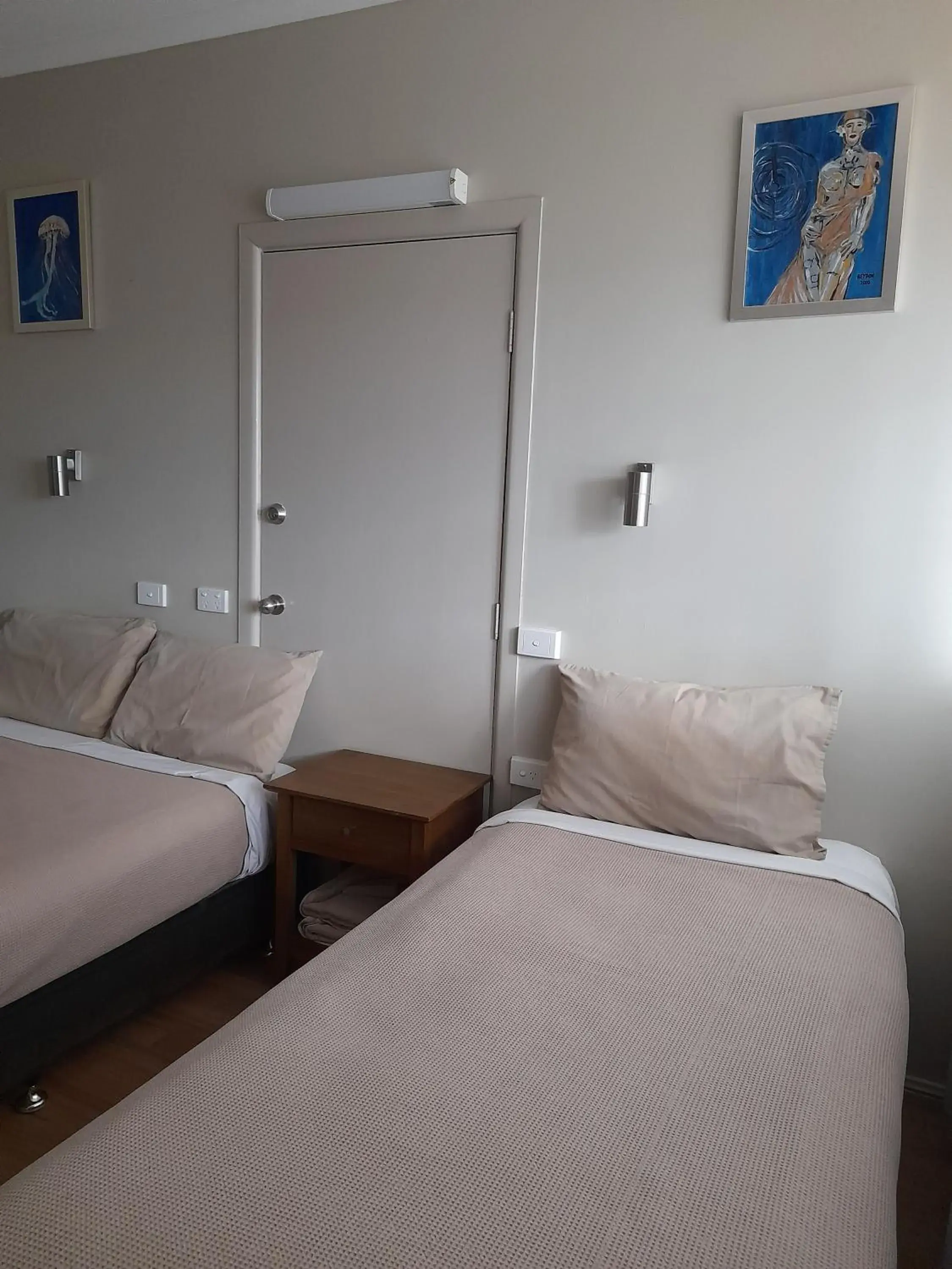 Bed in Aromet Motor Inn Bed in Aromet Motor Inn