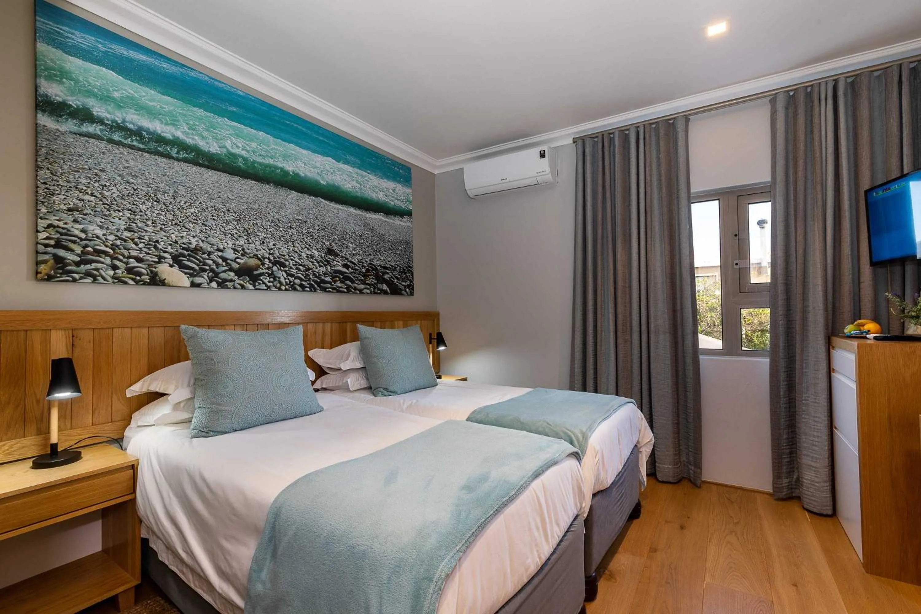Oceans Guest House & Luxurious Apartments