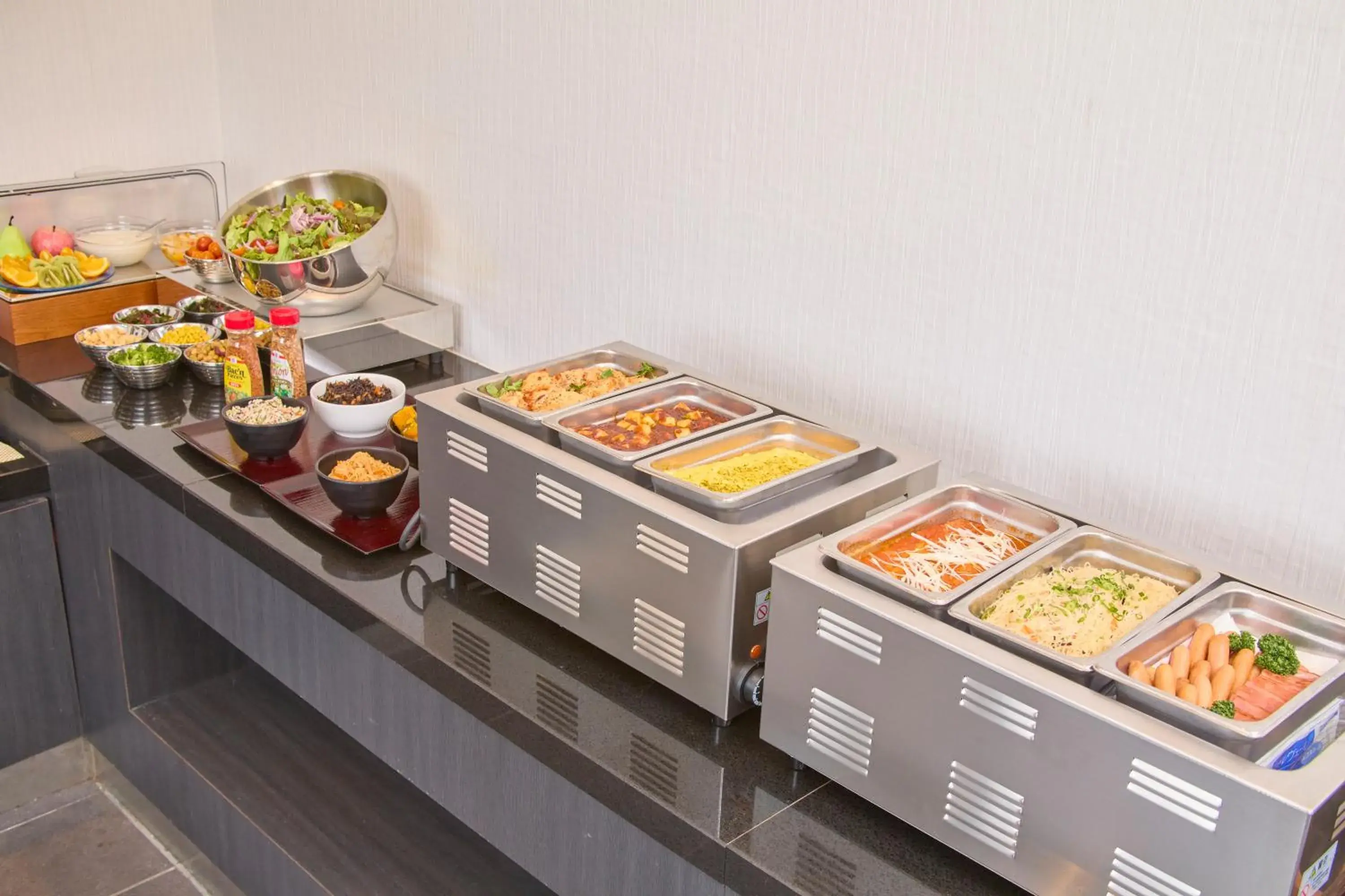 Breakfast in Sotetsu Fresa Inn Nihombashi-Ningyocho Breakfast in Sotetsu Fresa Inn Nihombashi-Ningyocho