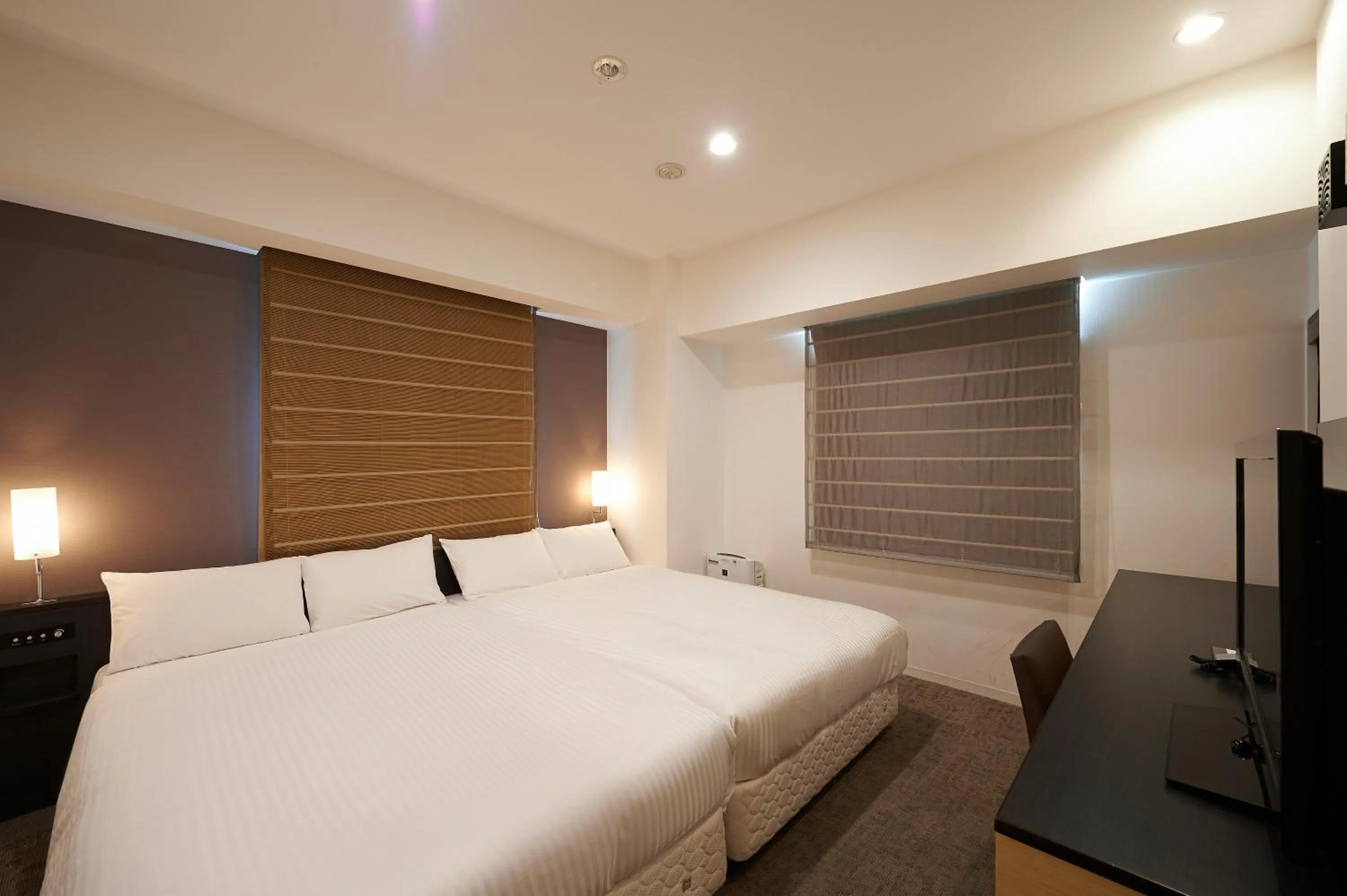 Bedroom, Bed in Sotetsu Fresa Inn Nihombashi-Ningyocho