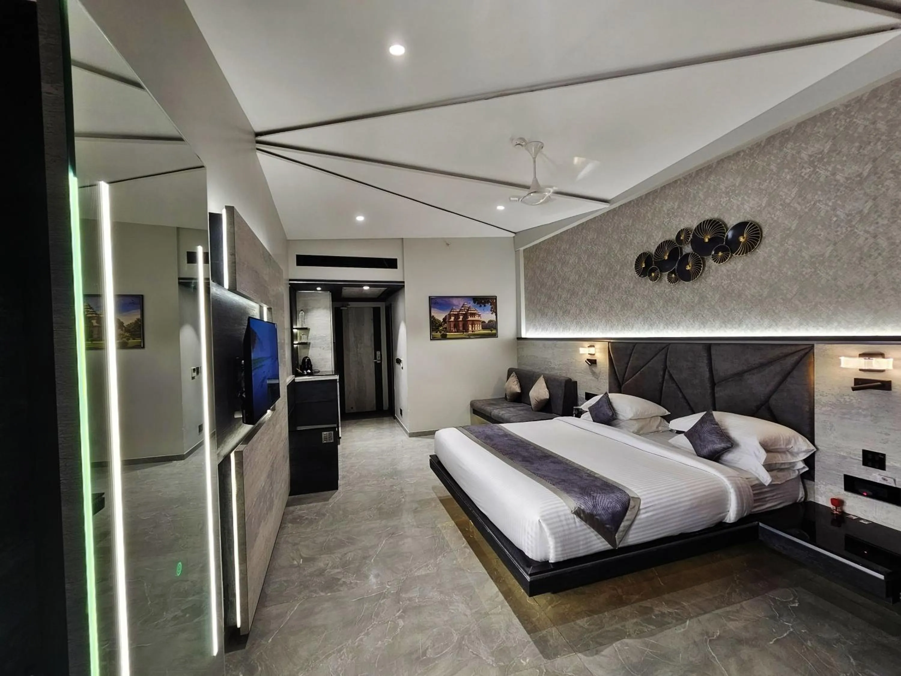 Bed in Malligi,Hampi