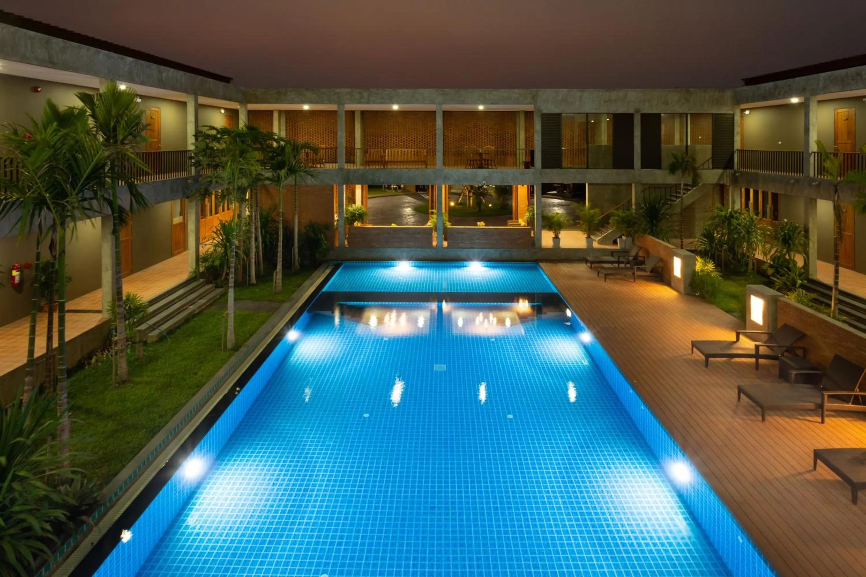 Swimming pool in Sansuntree