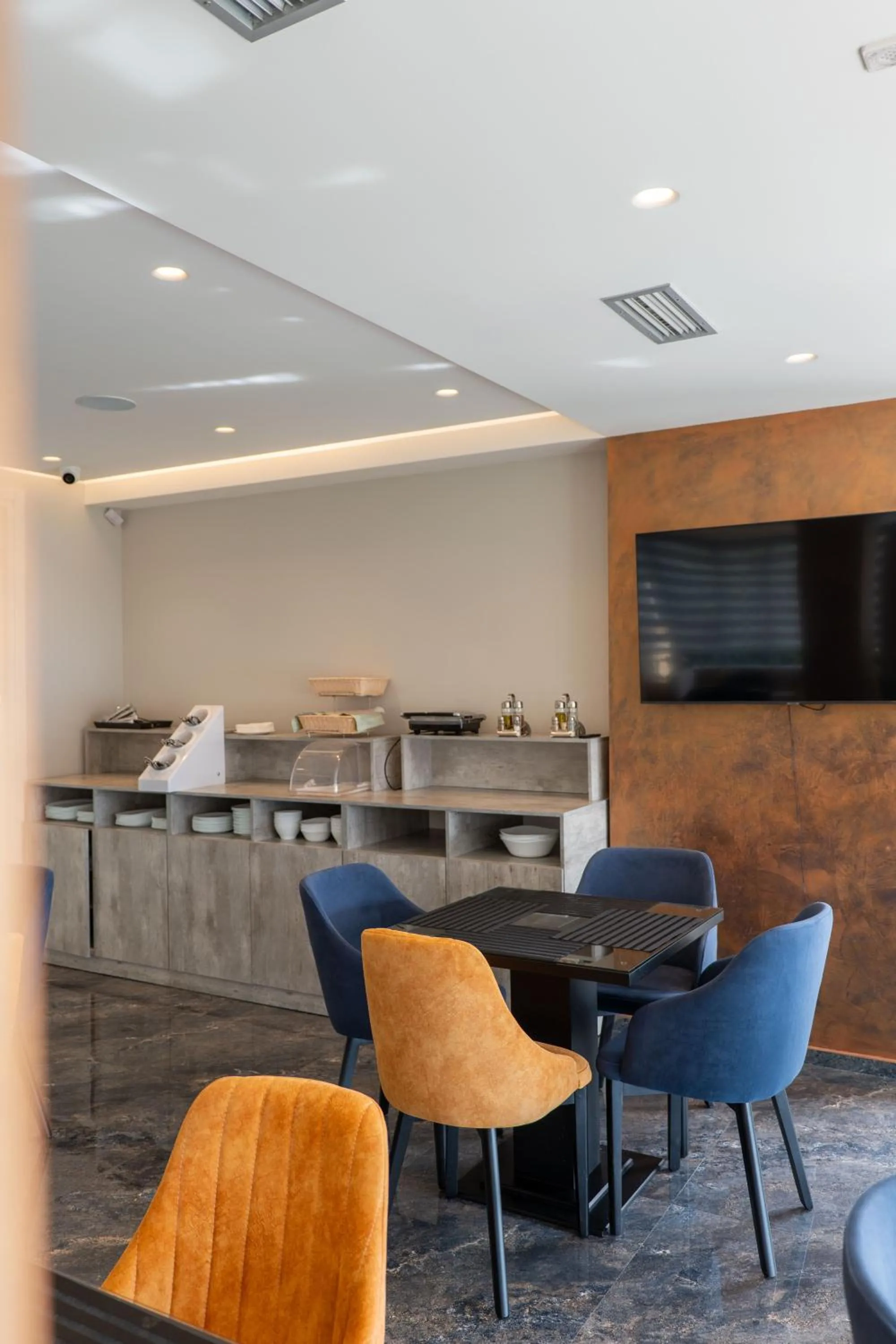 Seating area in Hotel Teuta