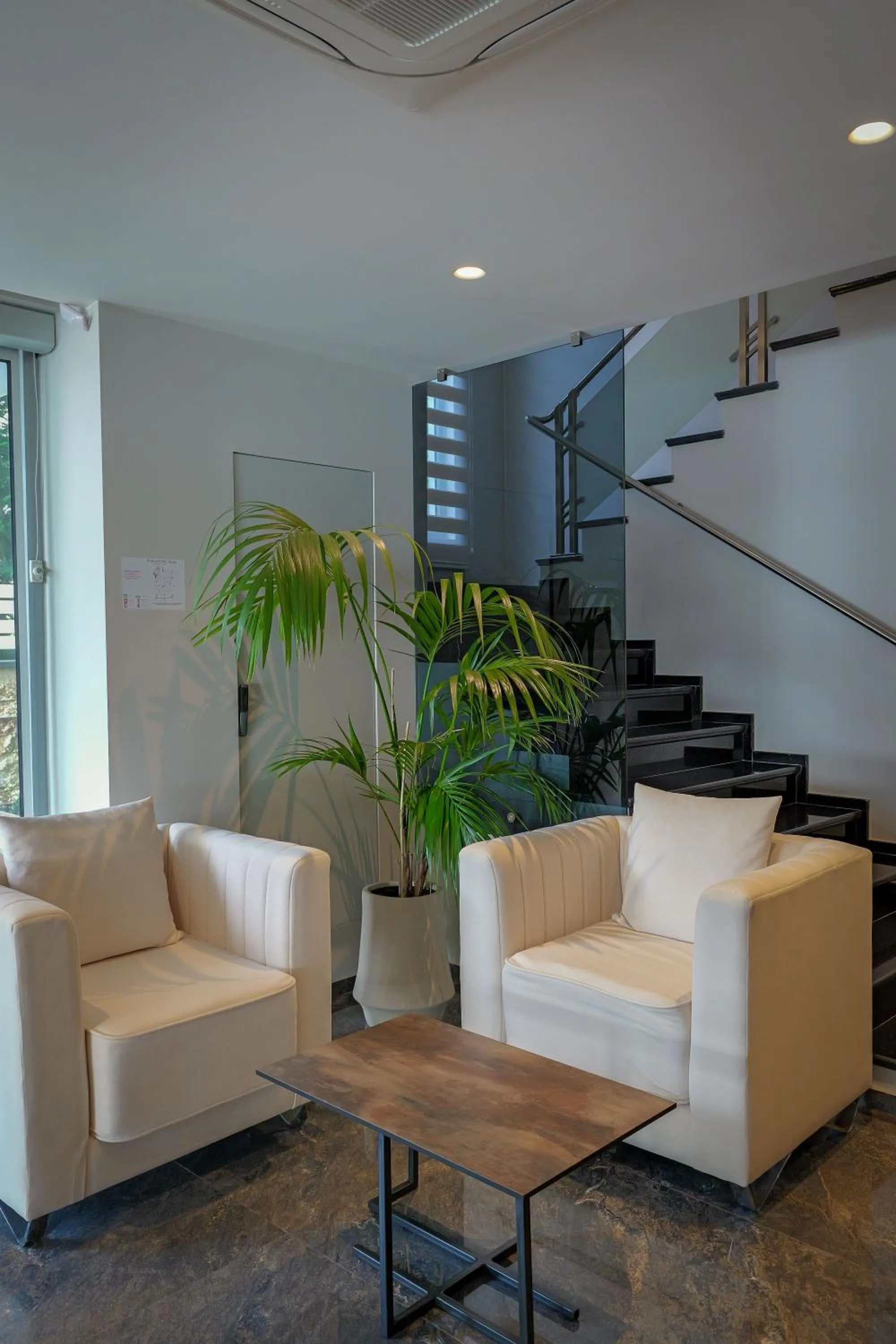 Seating area in Hotel Teuta