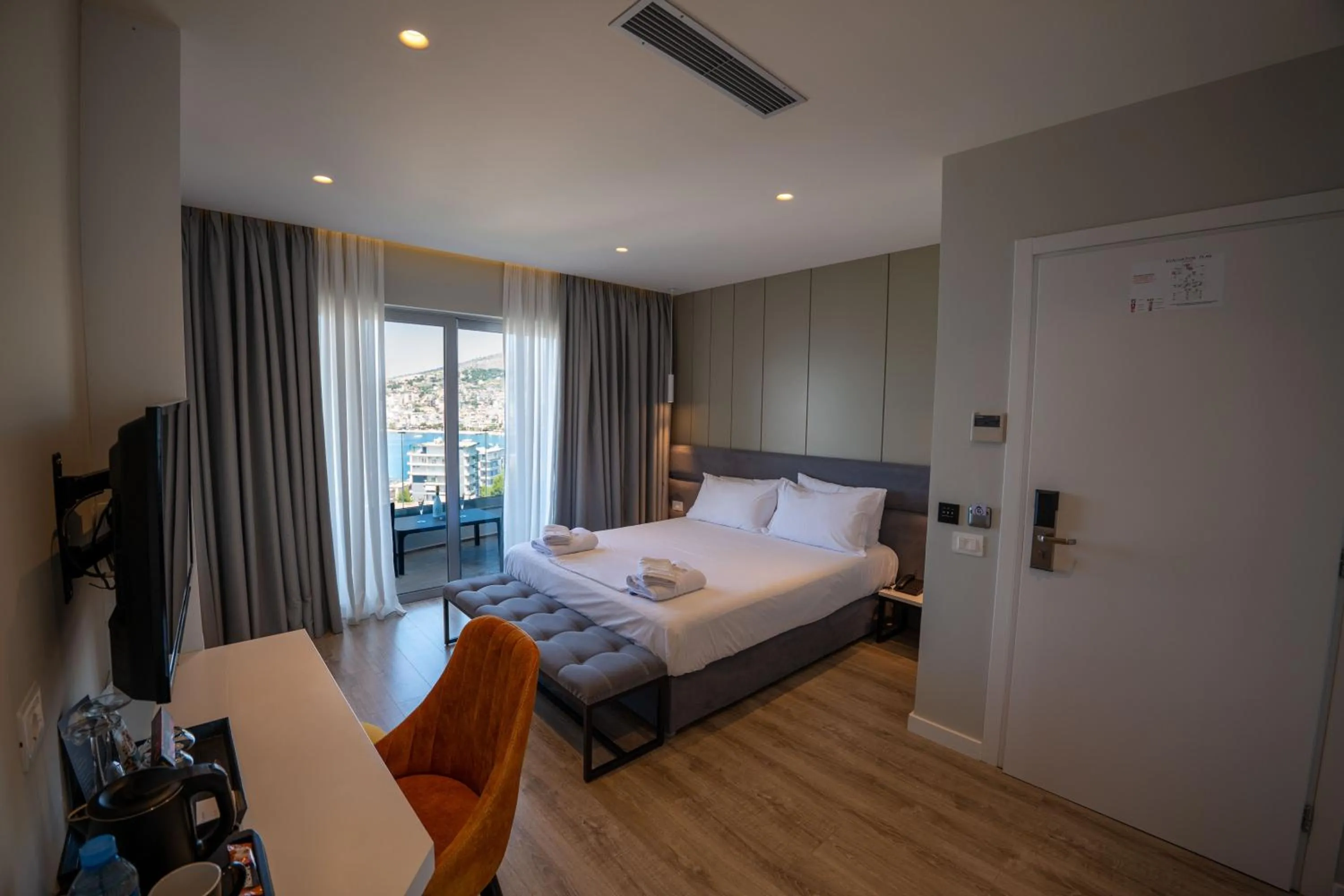 Photo of the whole room, Bed in Hotel Teuta