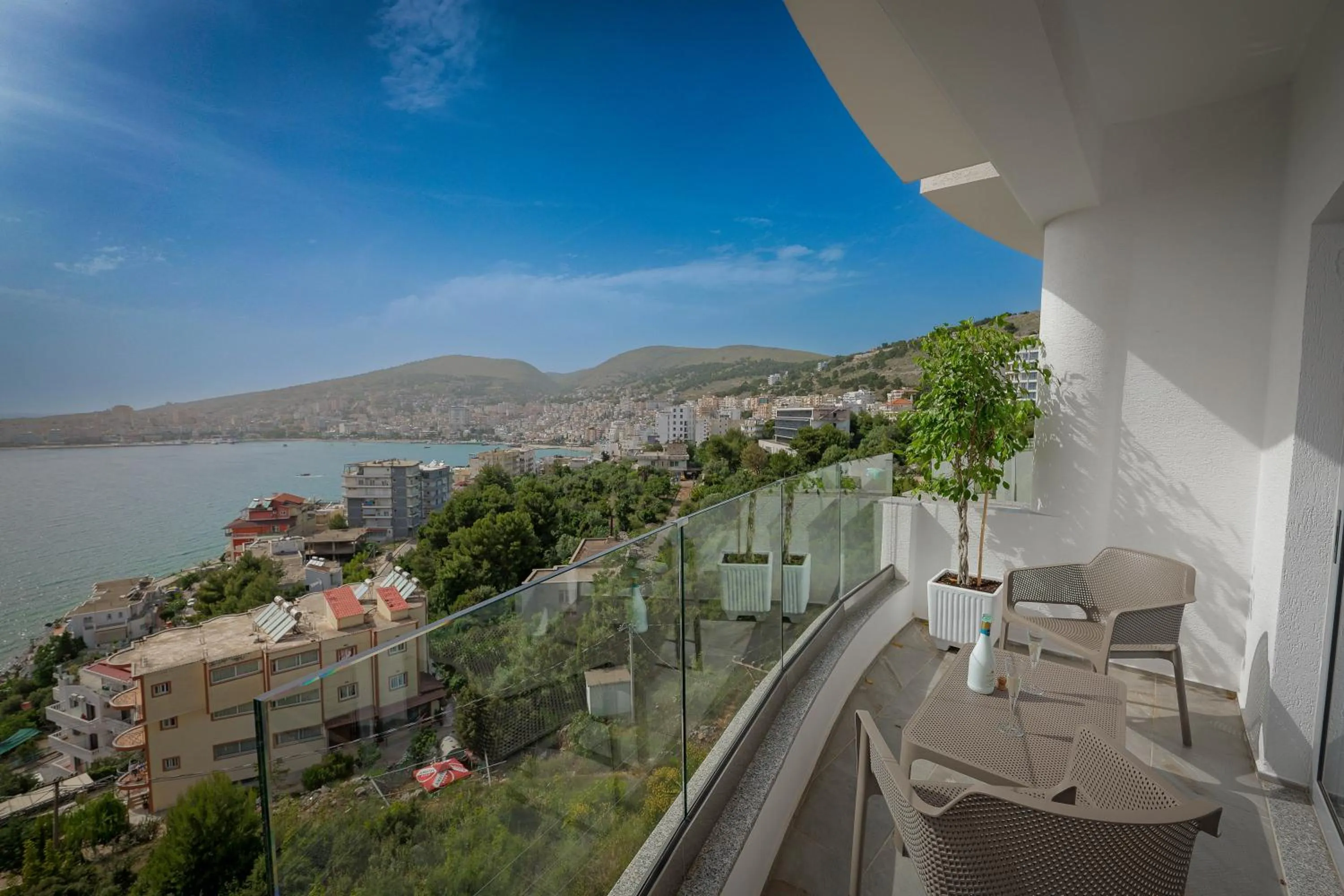 Sea view in Hotel Teuta