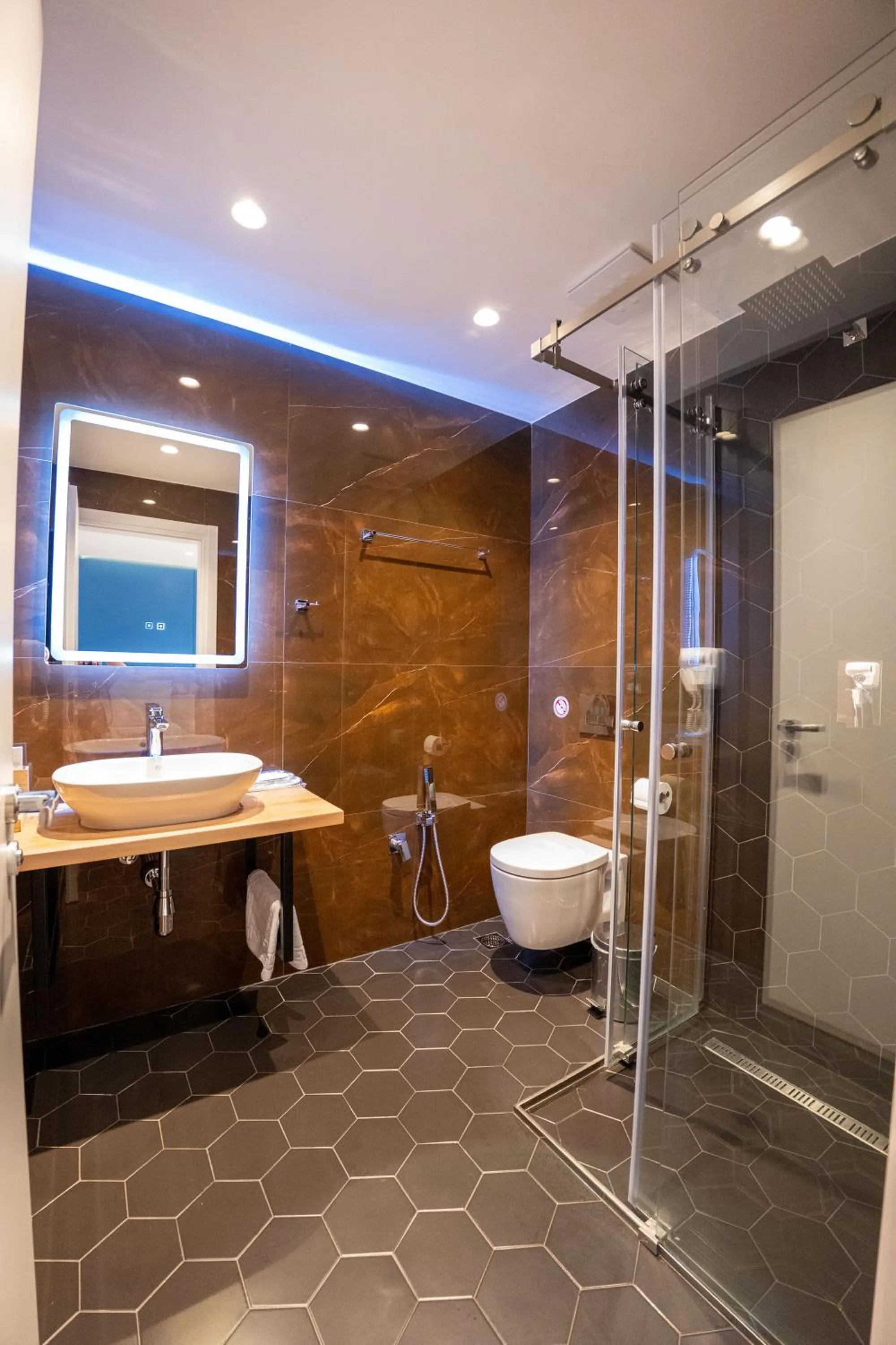 Bathroom in Hotel Teuta